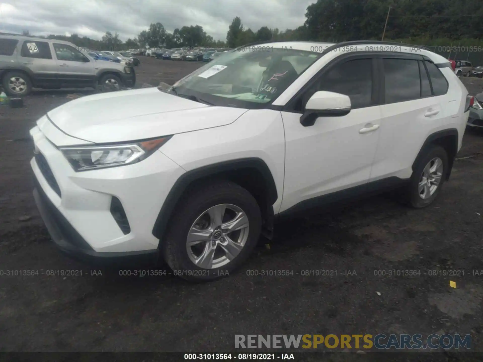 2 Photograph of a damaged car JTMP1RFV2KJ022906 TOYOTA RAV4 2019