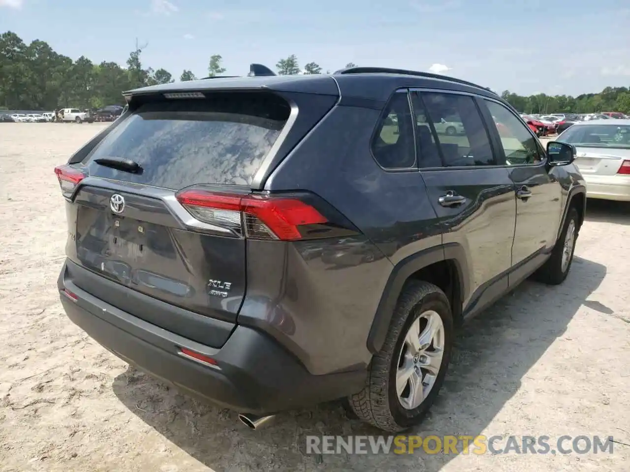 4 Photograph of a damaged car JTMP1RFV3KD007166 TOYOTA RAV4 2019