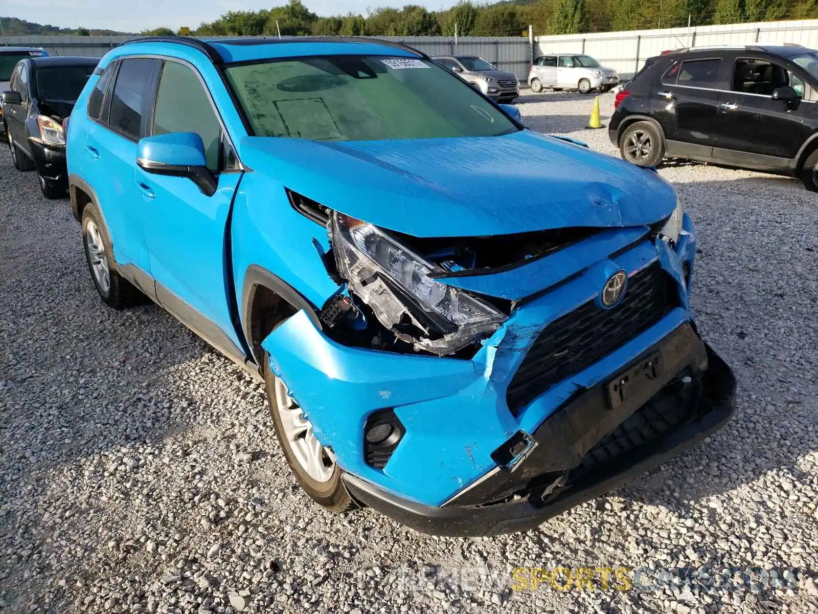 1 Photograph of a damaged car JTMP1RFV3KD012190 TOYOTA RAV4 2019