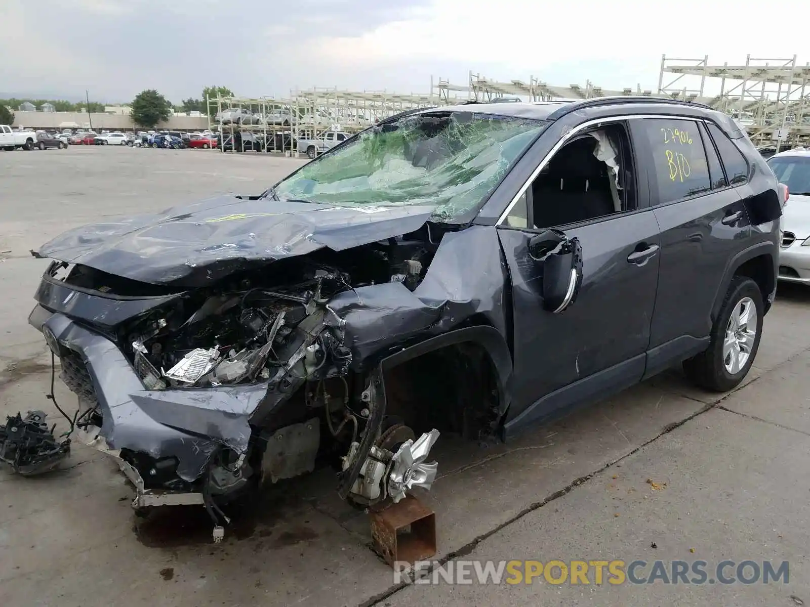 2 Photograph of a damaged car JTMP1RFV3KD012724 TOYOTA RAV4 2019