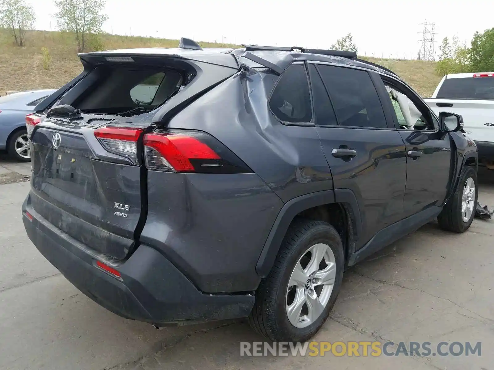 4 Photograph of a damaged car JTMP1RFV3KD012724 TOYOTA RAV4 2019