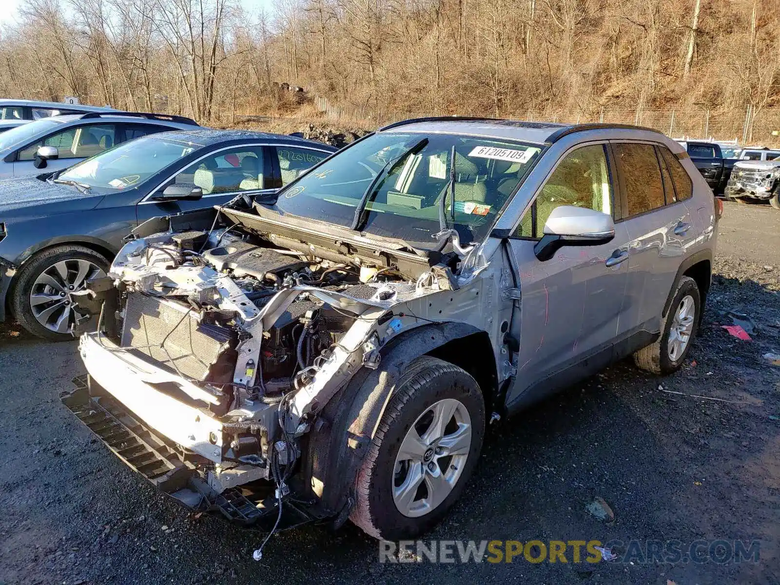 2 Photograph of a damaged car JTMP1RFV3KD018605 TOYOTA RAV4 2019