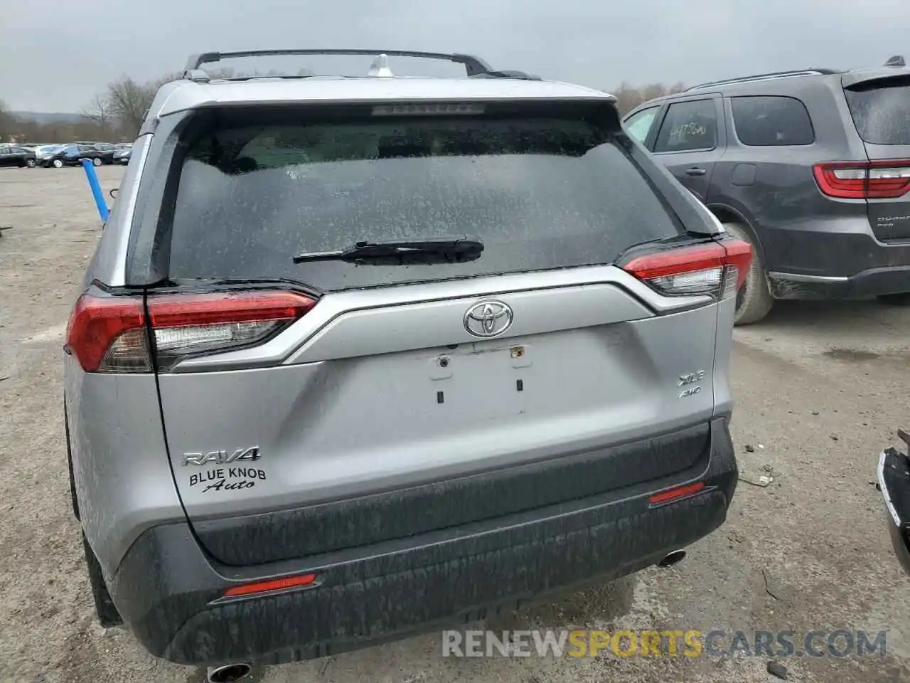 6 Photograph of a damaged car JTMP1RFV3KD021651 TOYOTA RAV4 2019