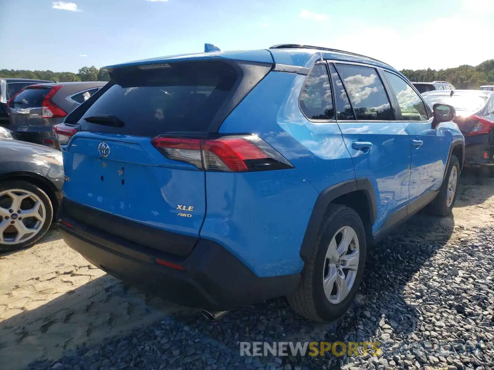 4 Photograph of a damaged car JTMP1RFV3KD022945 TOYOTA RAV4 2019