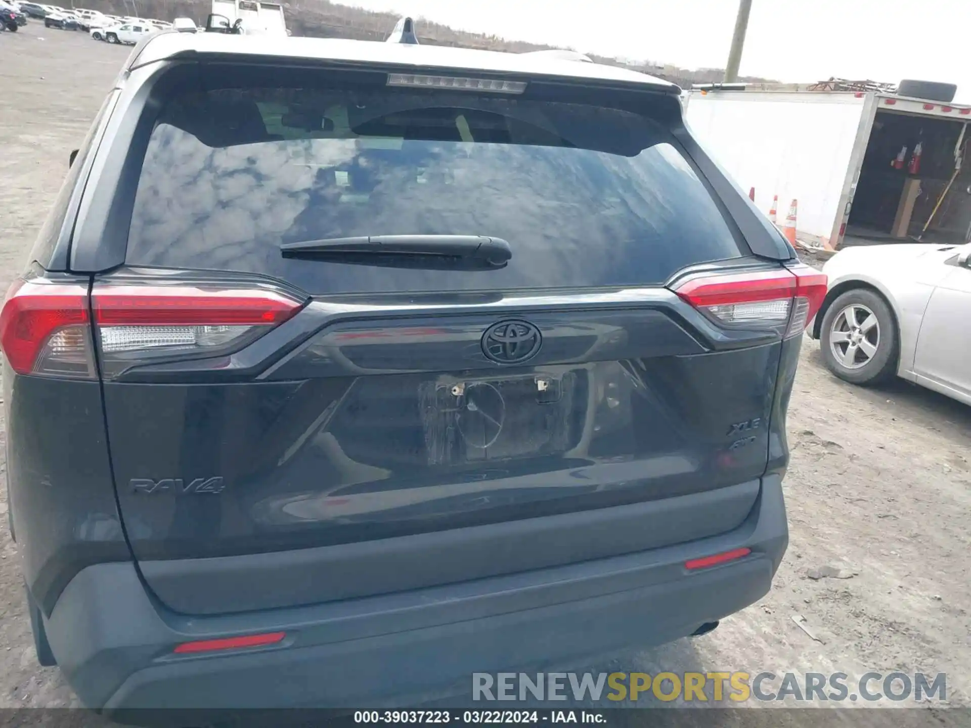 16 Photograph of a damaged car JTMP1RFV3KD030382 TOYOTA RAV4 2019