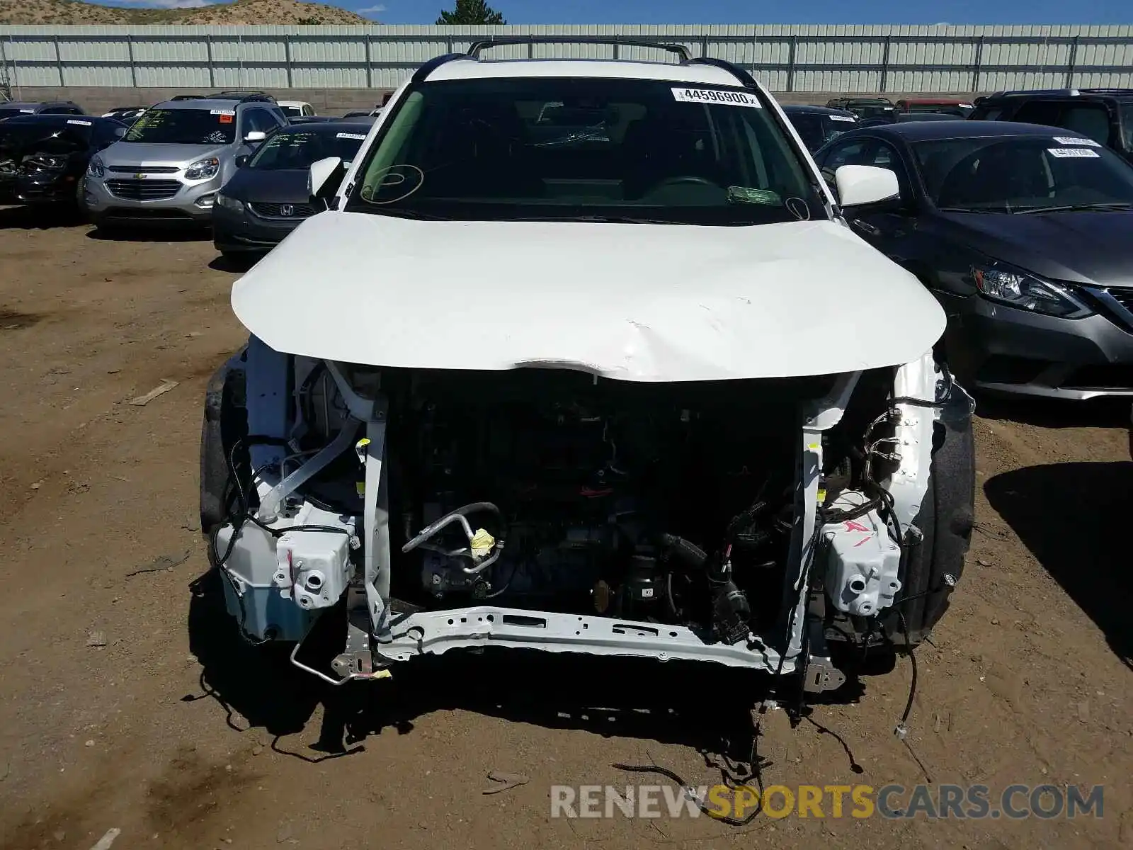 9 Photograph of a damaged car JTMP1RFV3KD031306 TOYOTA RAV4 2019