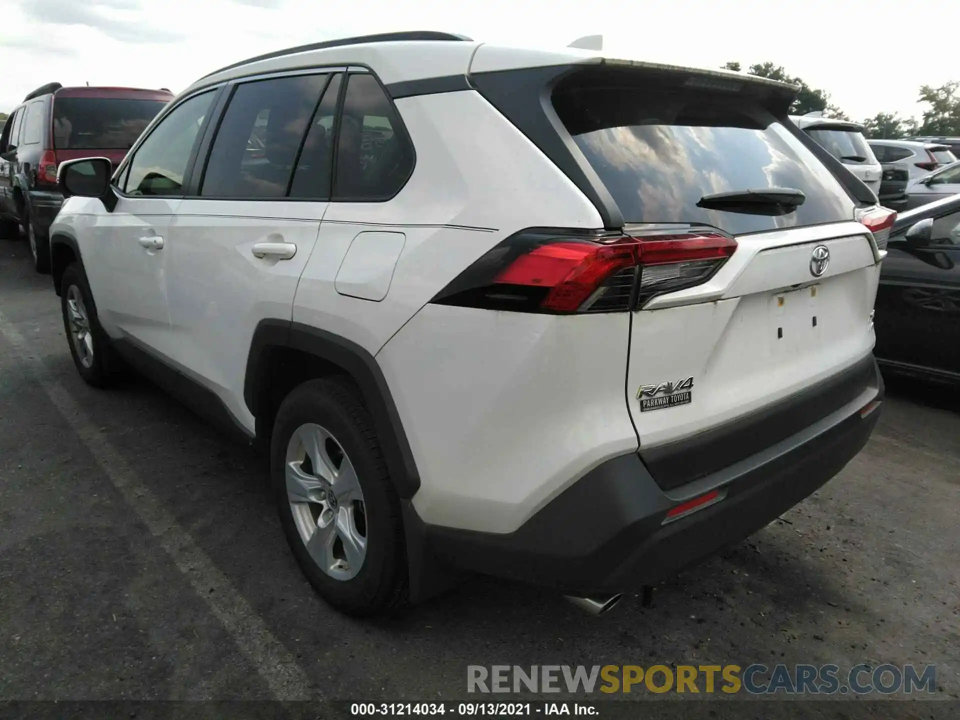 3 Photograph of a damaged car JTMP1RFV3KD042788 TOYOTA RAV4 2019