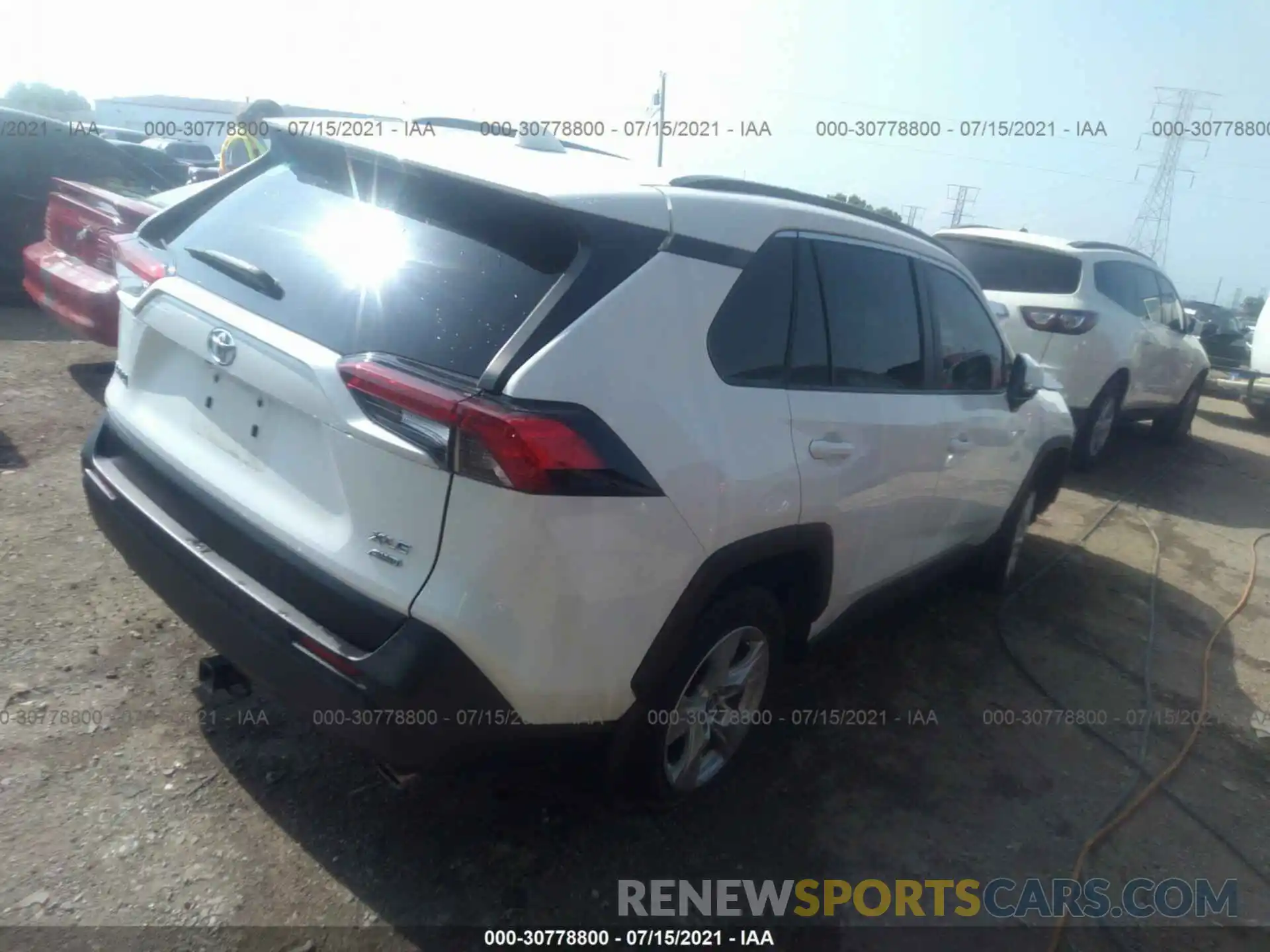 4 Фотография поврежденного автомобиля JTMP1RFV3KD502046 TOYOTA RAV4 2019