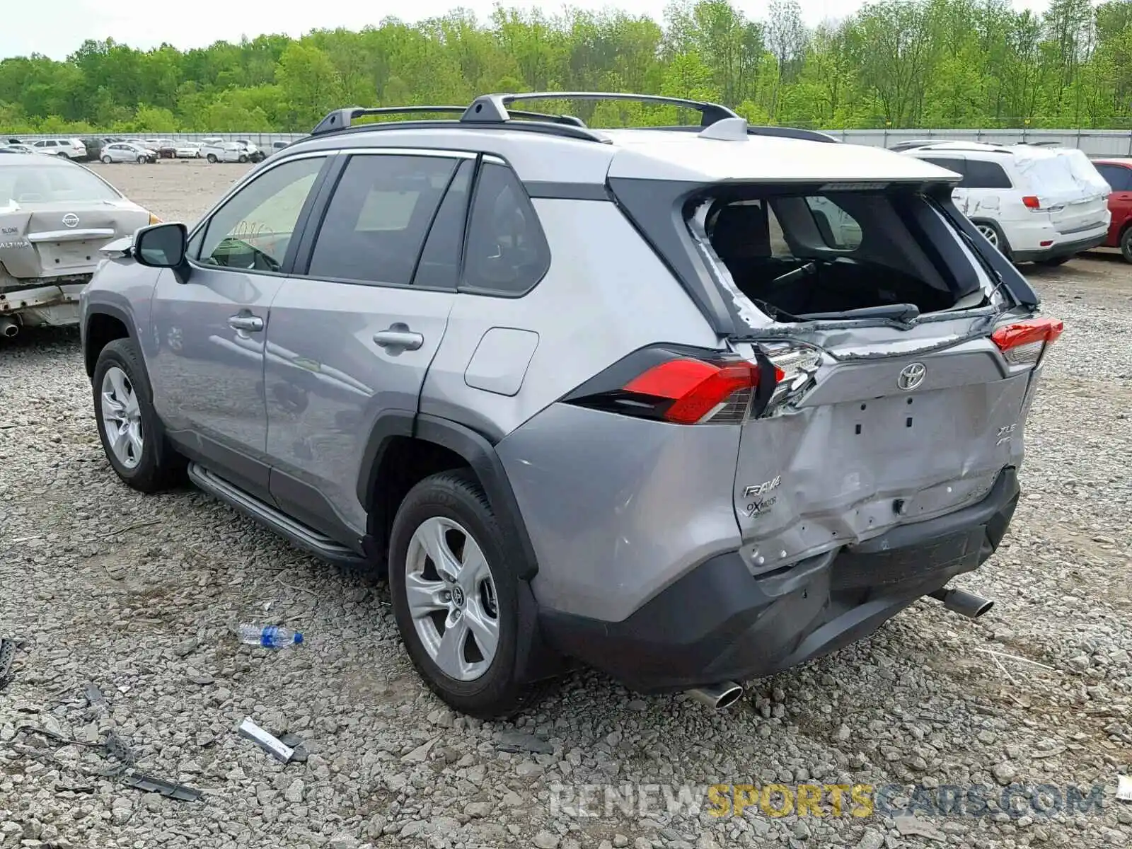 3 Фотография поврежденного автомобиля JTMP1RFV3KD504668 TOYOTA RAV4 2019