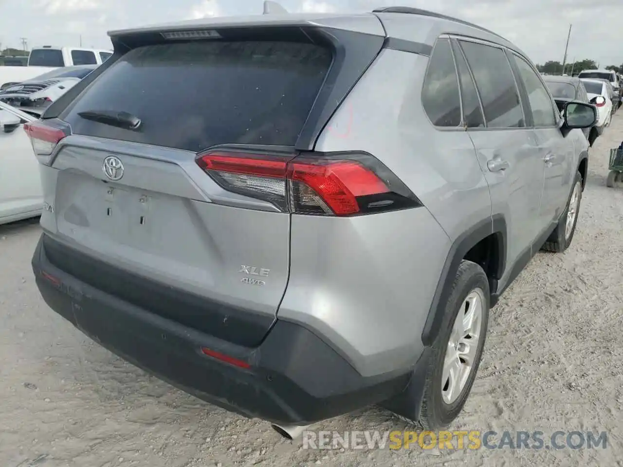 4 Photograph of a damaged car JTMP1RFV3KD504928 TOYOTA RAV4 2019