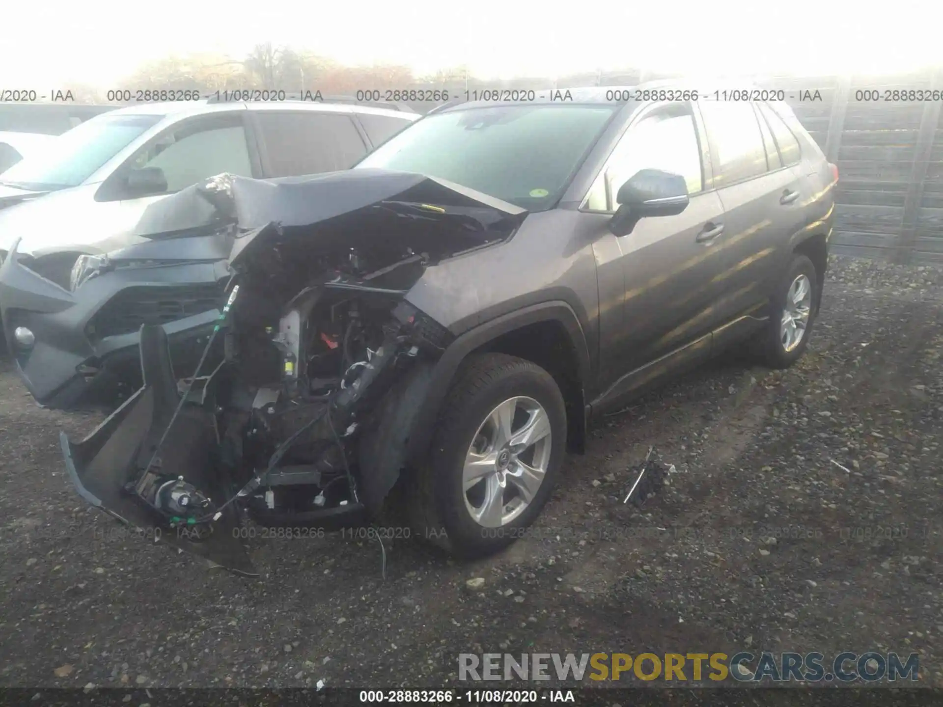 2 Фотография поврежденного автомобиля JTMP1RFV3KD512835 TOYOTA RAV4 2019