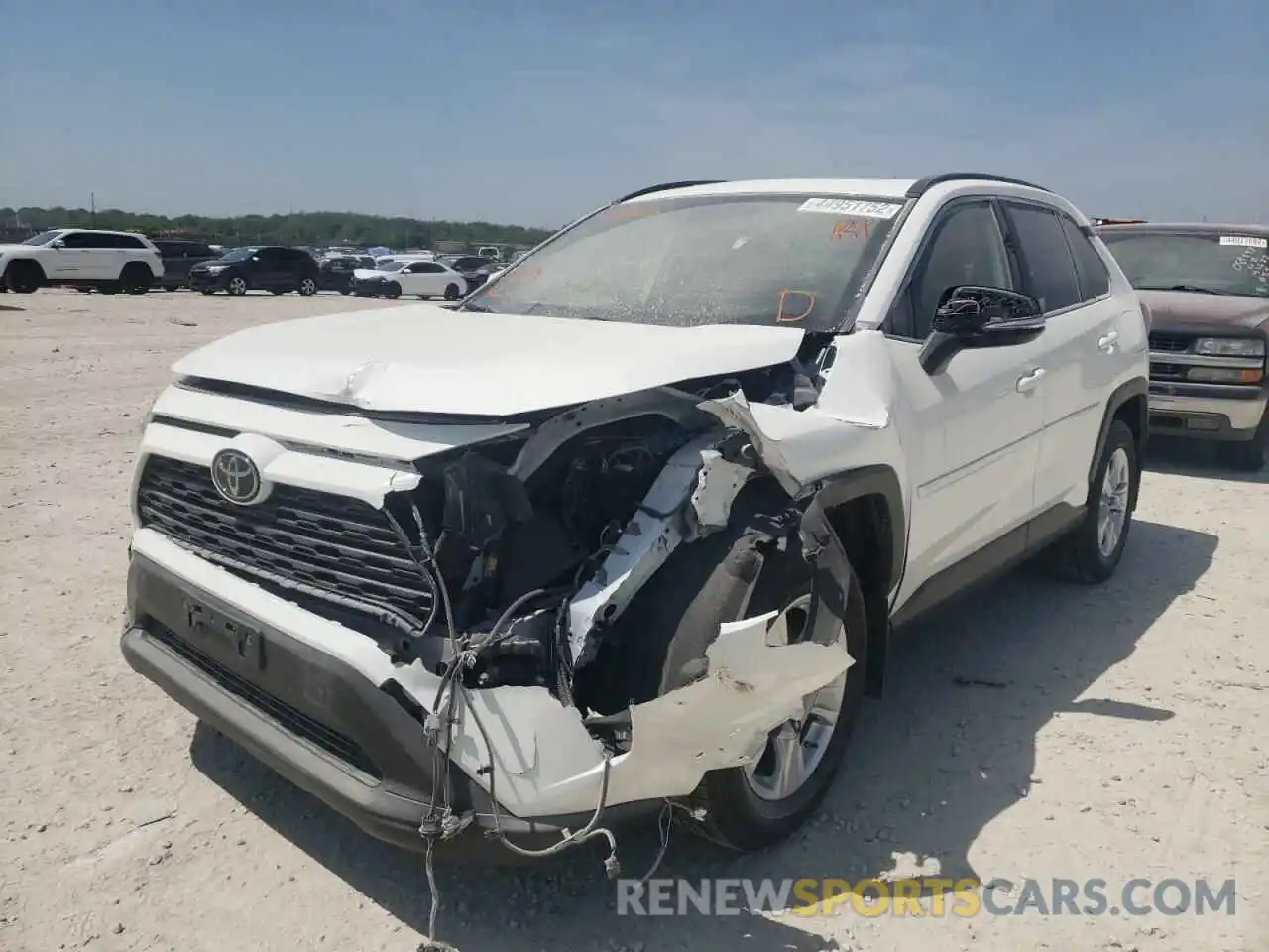 2 Photograph of a damaged car JTMP1RFV3KJ004866 TOYOTA RAV4 2019