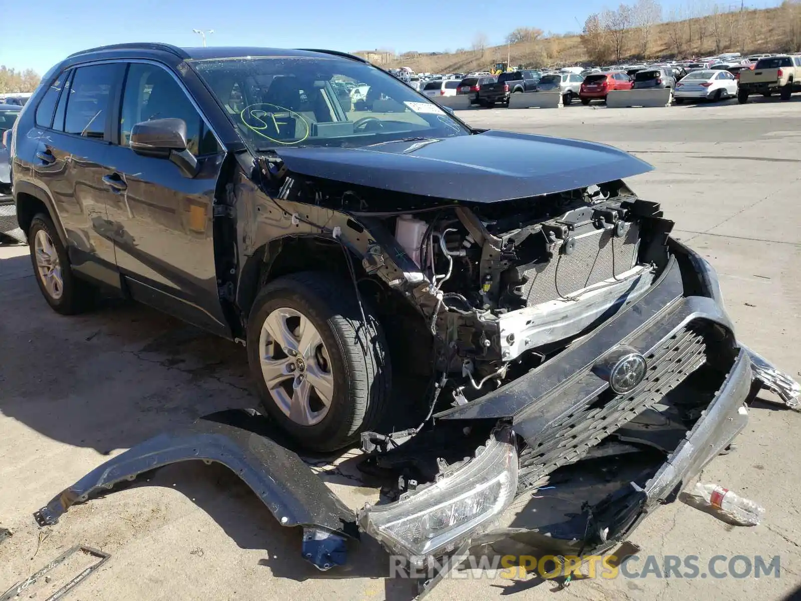 1 Фотография поврежденного автомобиля JTMP1RFV4KD003501 TOYOTA RAV4 2019