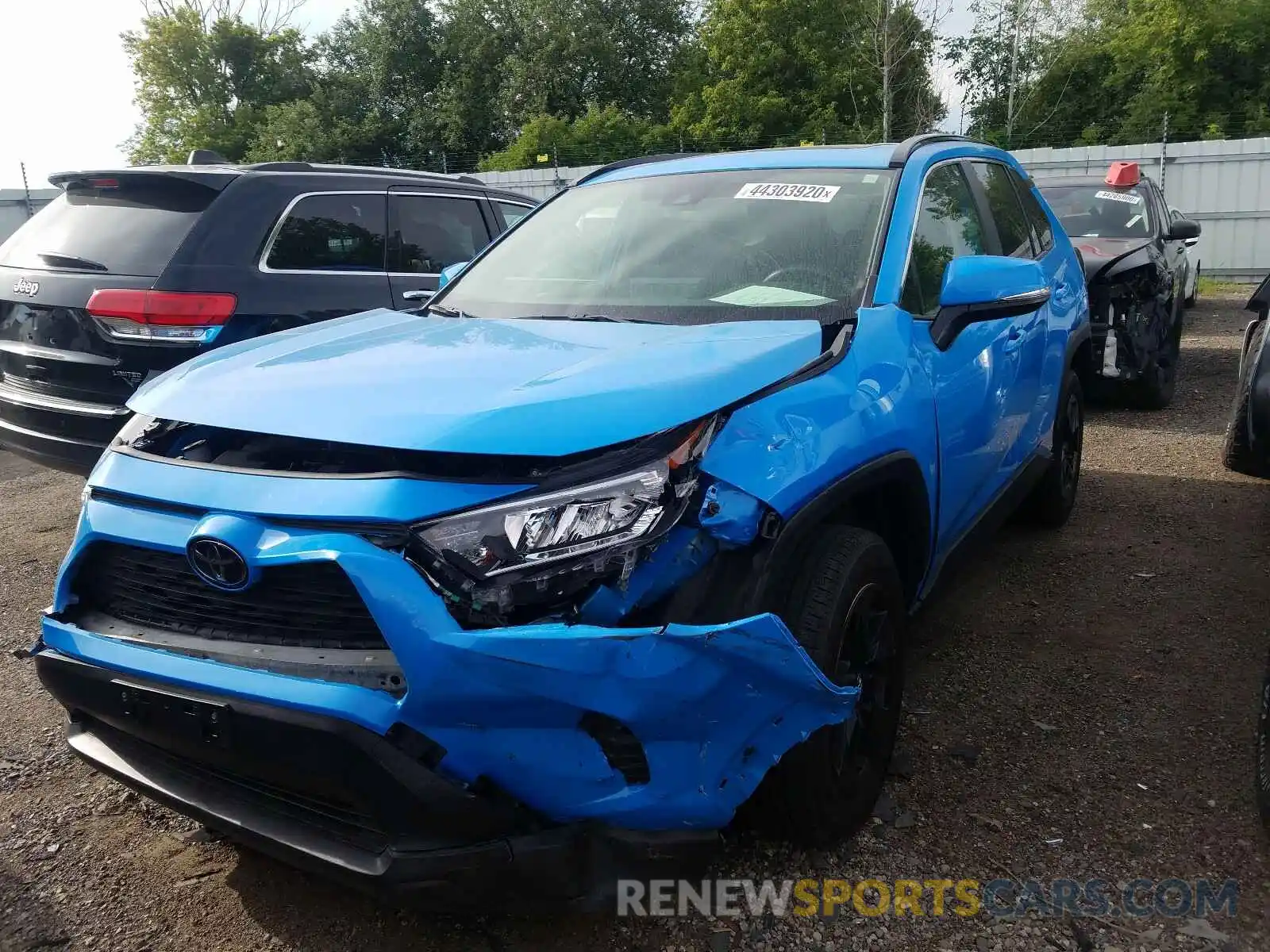 2 Photograph of a damaged car JTMP1RFV4KD003711 TOYOTA RAV4 2019