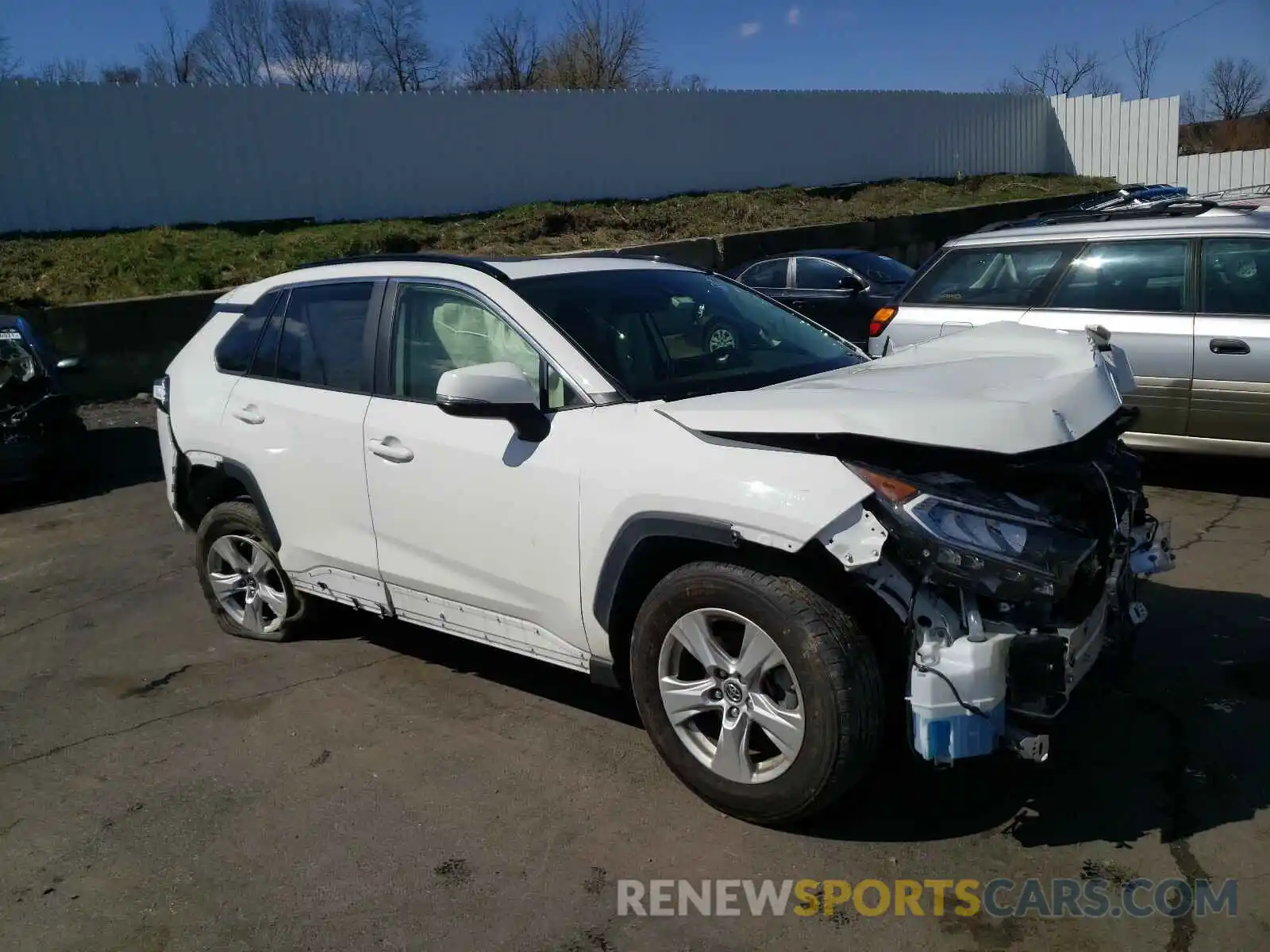 1 Photograph of a damaged car JTMP1RFV4KD005491 TOYOTA RAV4 2019