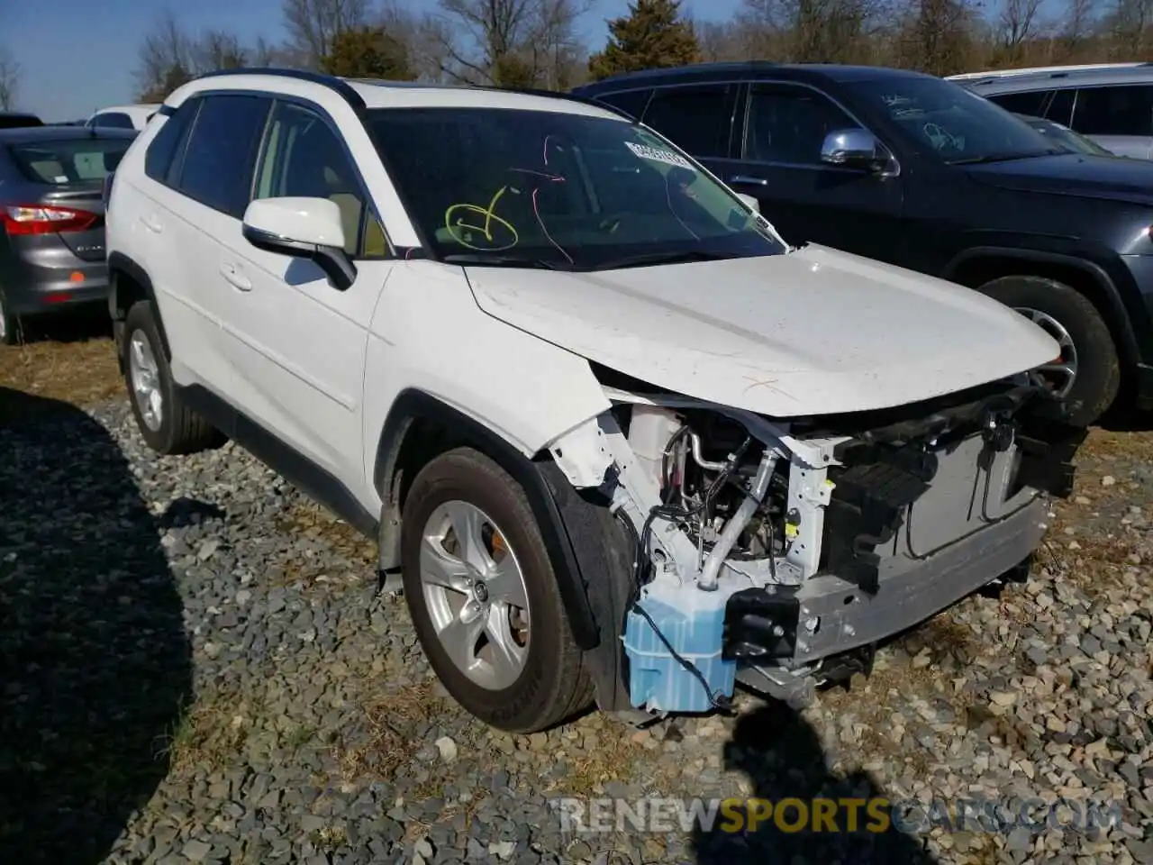 1 Photograph of a damaged car JTMP1RFV4KD013428 TOYOTA RAV4 2019