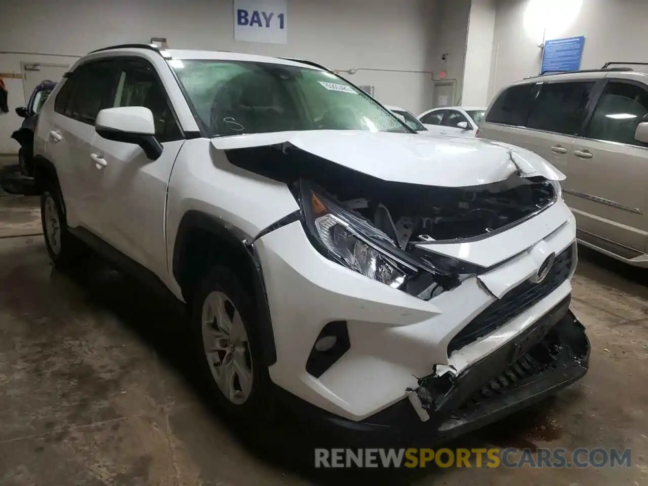 1 Photograph of a damaged car JTMP1RFV4KD013588 TOYOTA RAV4 2019