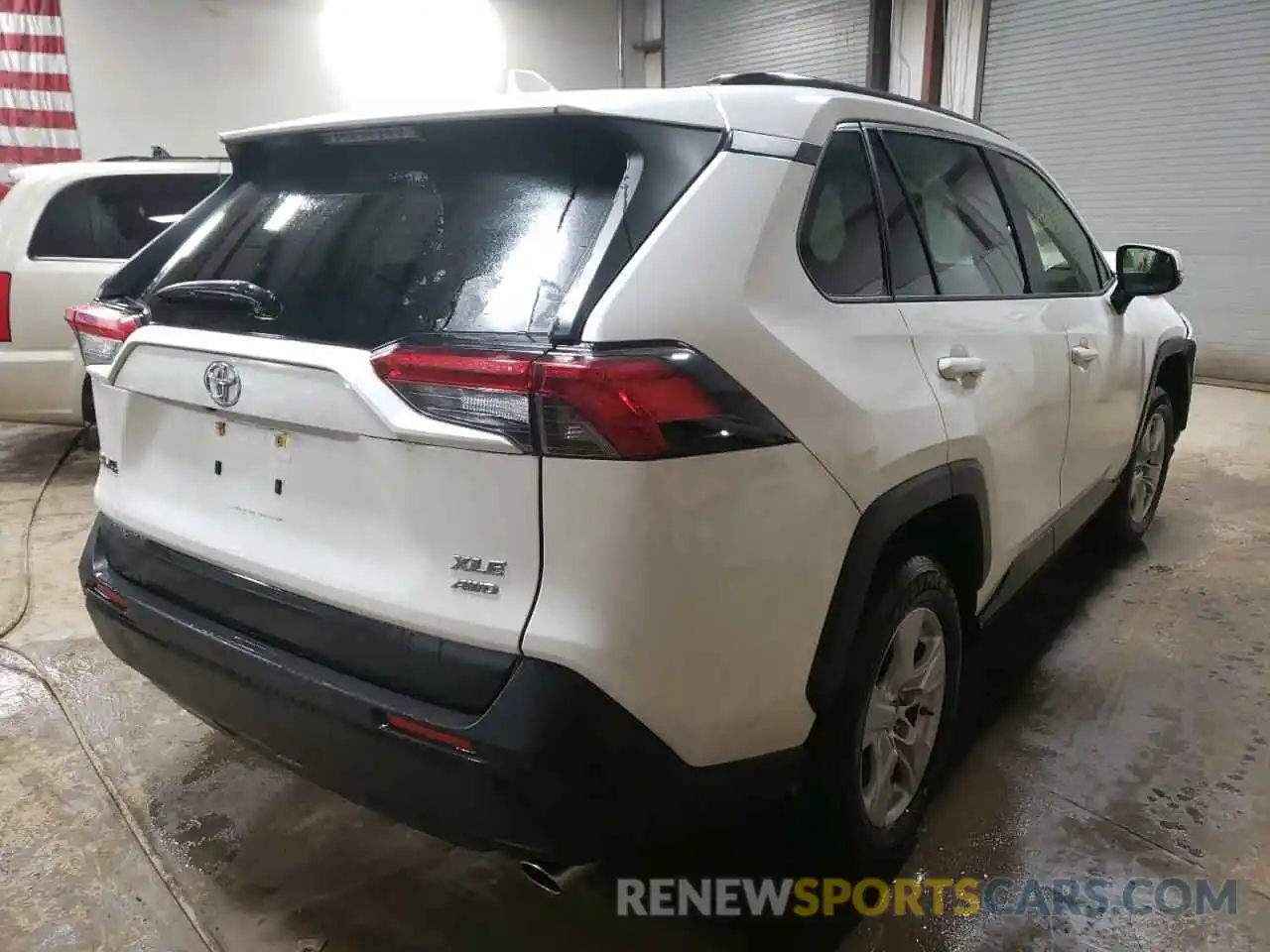 4 Photograph of a damaged car JTMP1RFV4KD013588 TOYOTA RAV4 2019