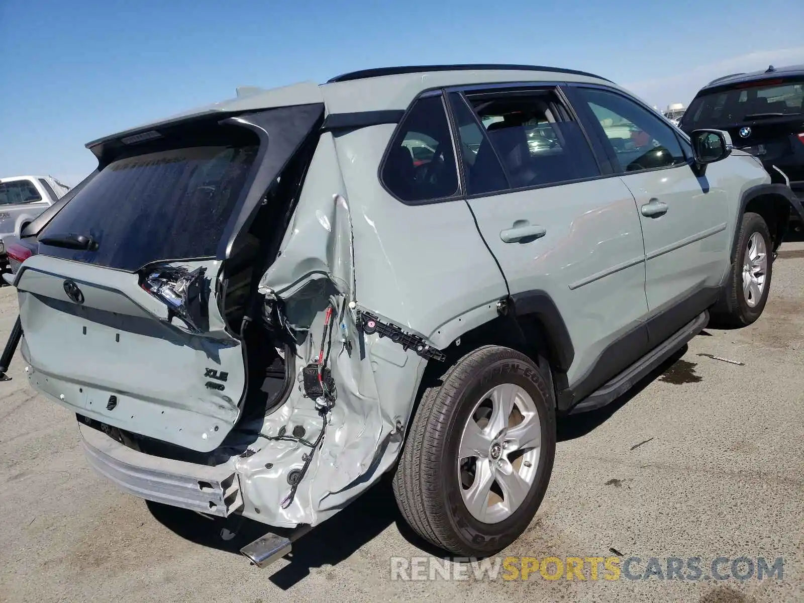 4 Photograph of a damaged car JTMP1RFV4KD014188 TOYOTA RAV4 2019