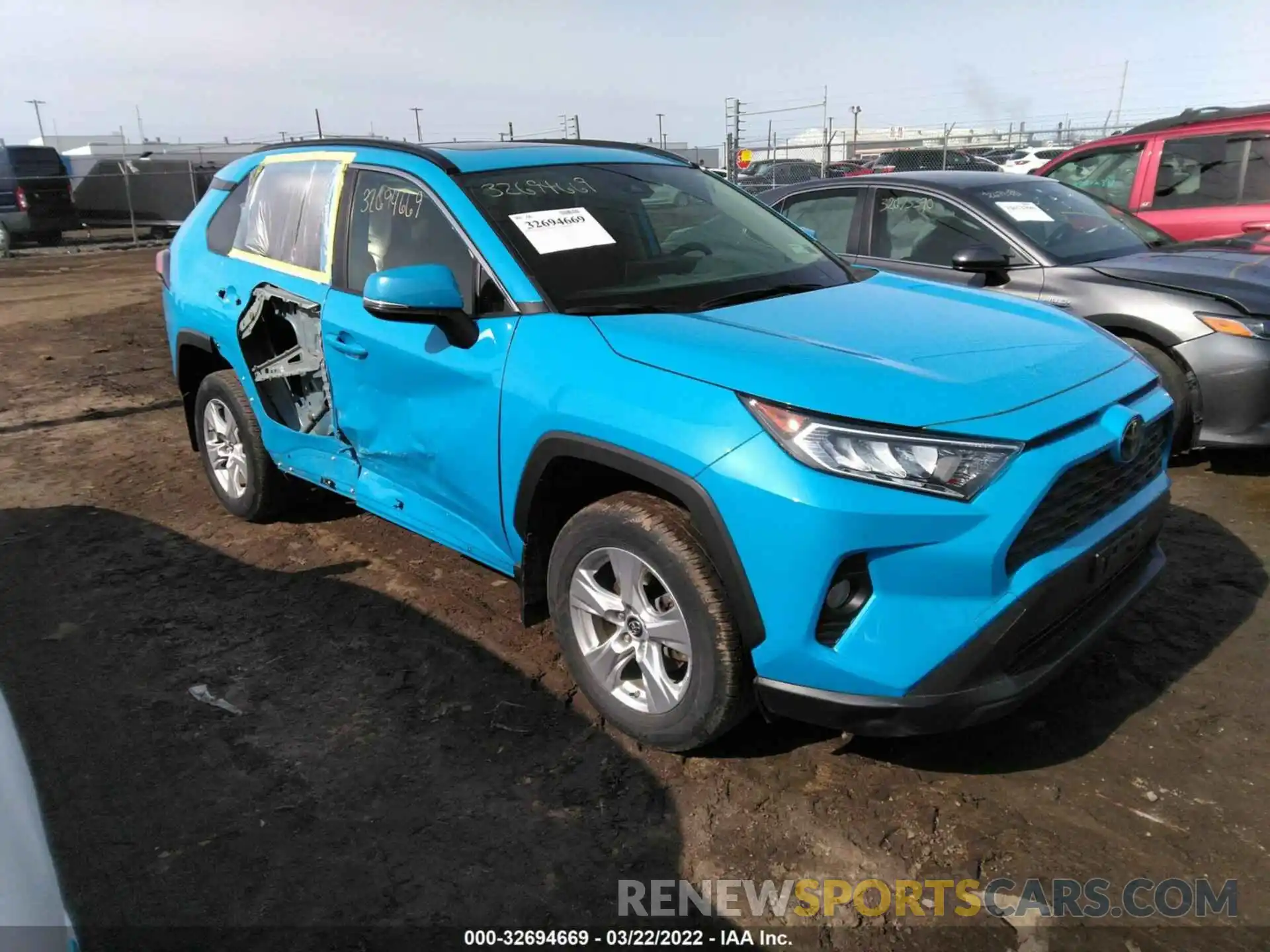 1 Photograph of a damaged car JTMP1RFV4KD016992 TOYOTA RAV4 2019