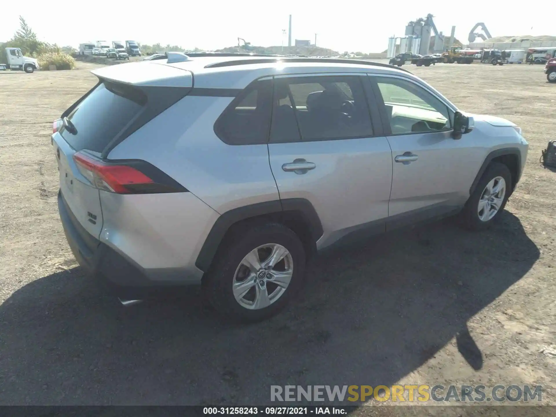 4 Фотография поврежденного автомобиля JTMP1RFV4KD020718 TOYOTA RAV4 2019