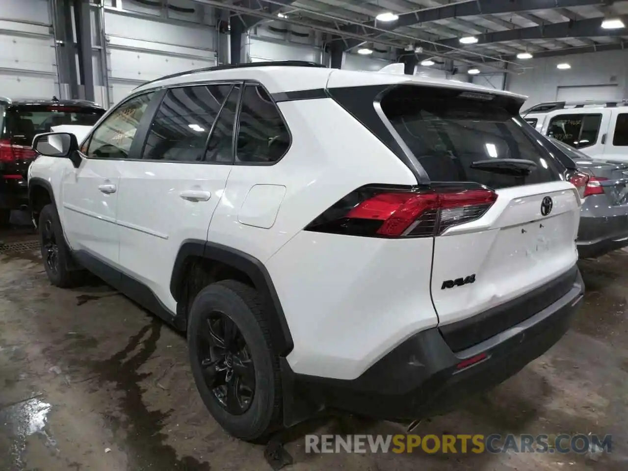 3 Фотография поврежденного автомобиля JTMP1RFV4KD021240 TOYOTA RAV4 2019