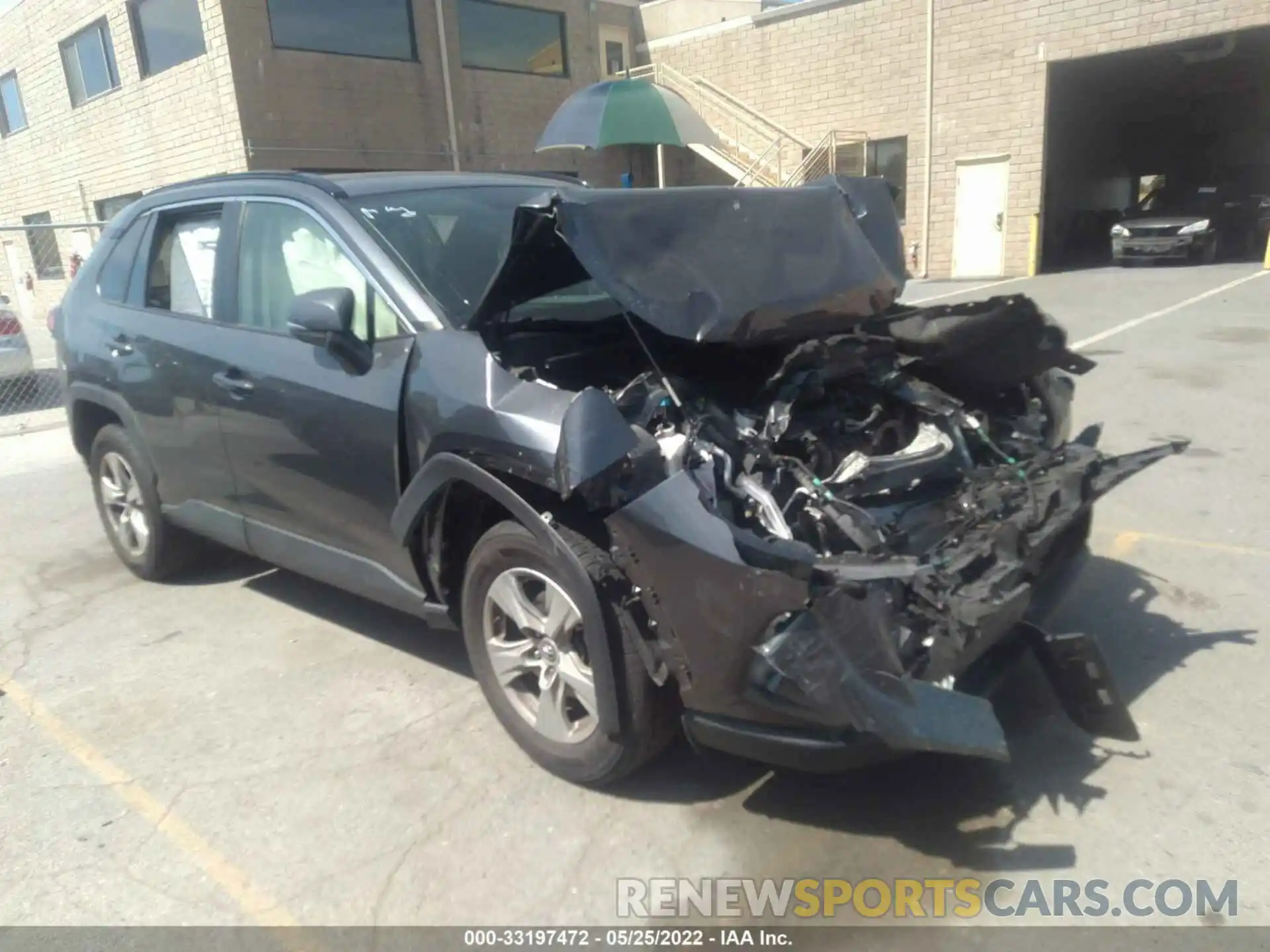 1 Photograph of a damaged car JTMP1RFV4KD029323 TOYOTA RAV4 2019