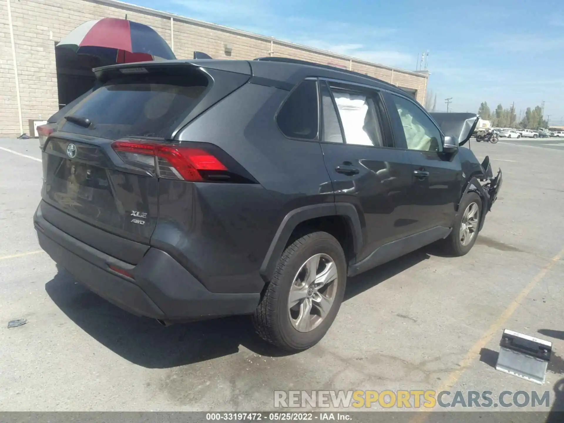 4 Photograph of a damaged car JTMP1RFV4KD029323 TOYOTA RAV4 2019