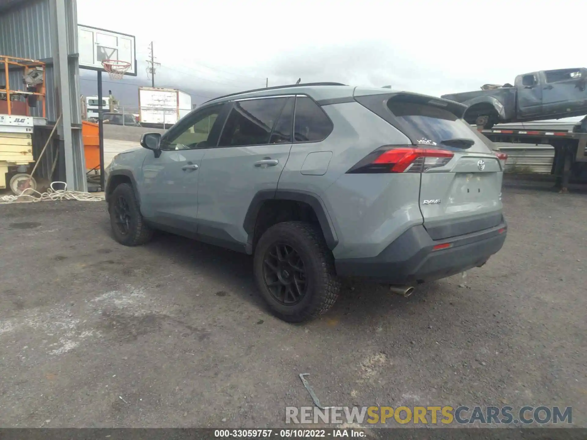 3 Photograph of a damaged car JTMP1RFV4KD029371 TOYOTA RAV4 2019