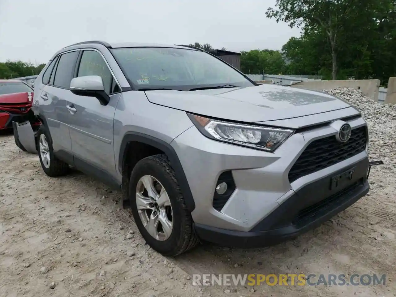 1 Photograph of a damaged car JTMP1RFV4KD030519 TOYOTA RAV4 2019