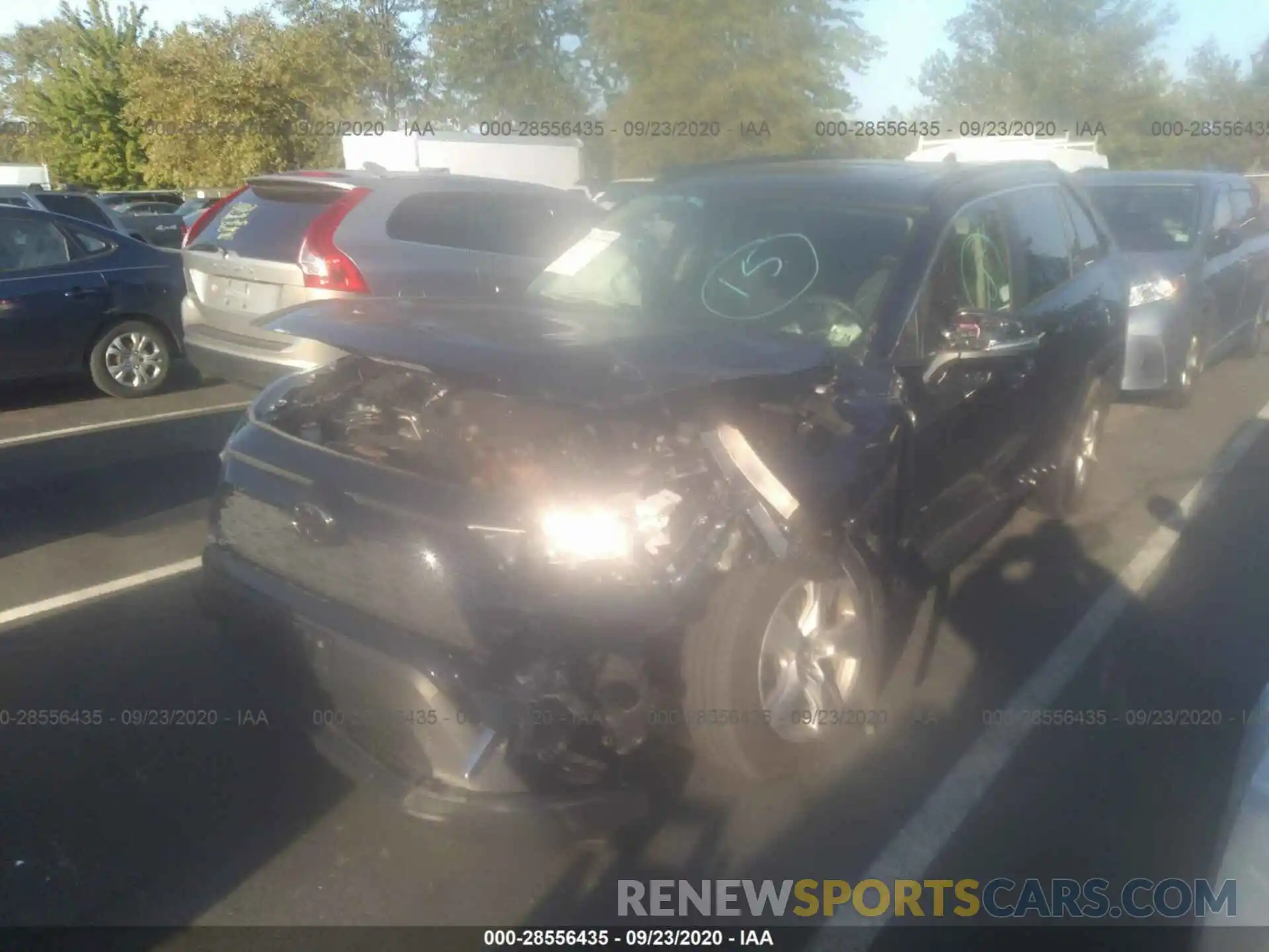 2 Photograph of a damaged car JTMP1RFV4KD031945 TOYOTA RAV4 2019