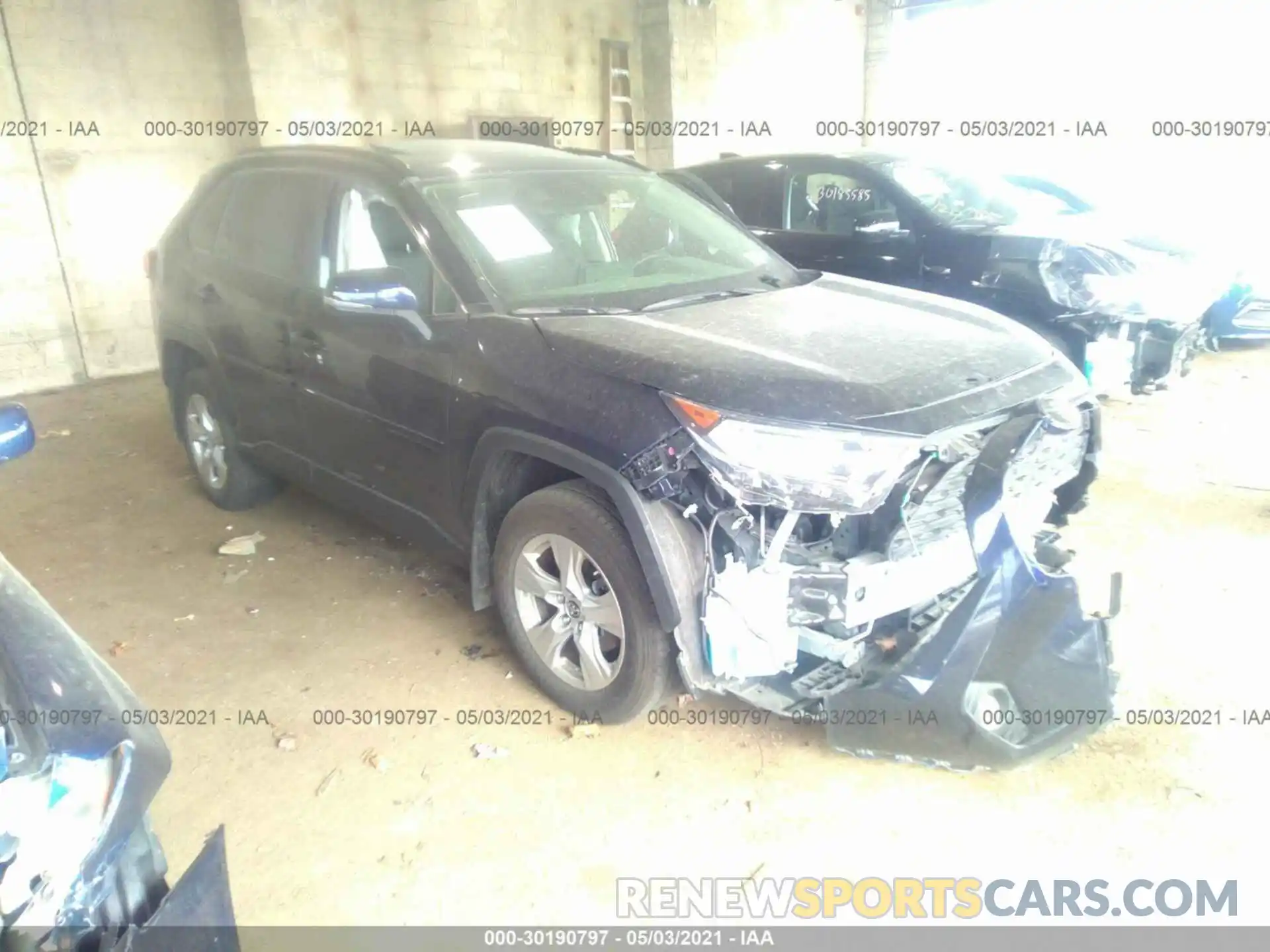 1 Photograph of a damaged car JTMP1RFV4KD036191 TOYOTA RAV4 2019