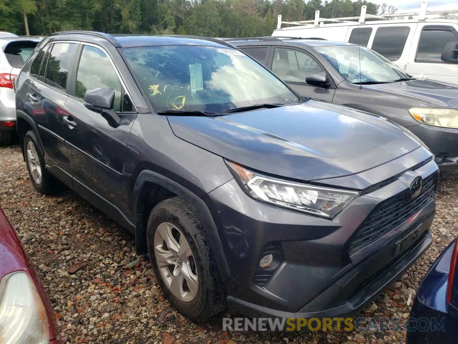 1 Photograph of a damaged car JTMP1RFV4KD036305 TOYOTA RAV4 2019