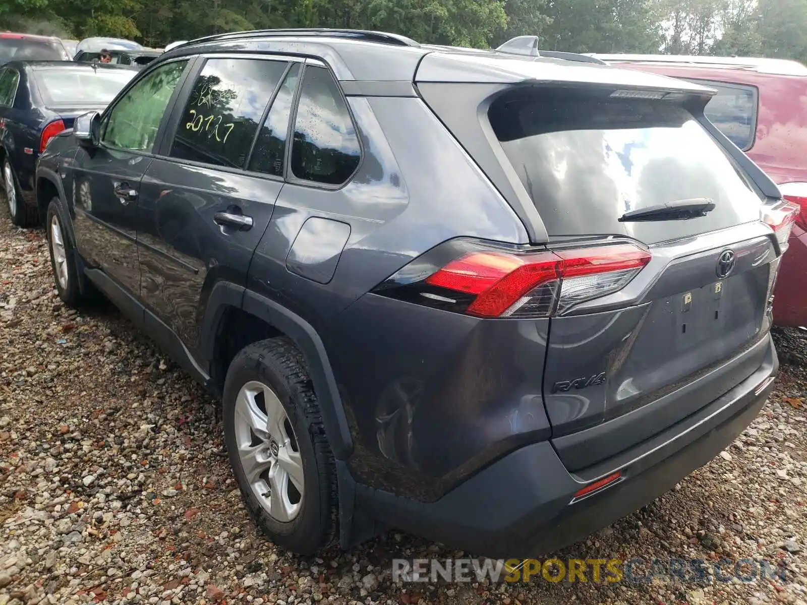 3 Photograph of a damaged car JTMP1RFV4KD036305 TOYOTA RAV4 2019