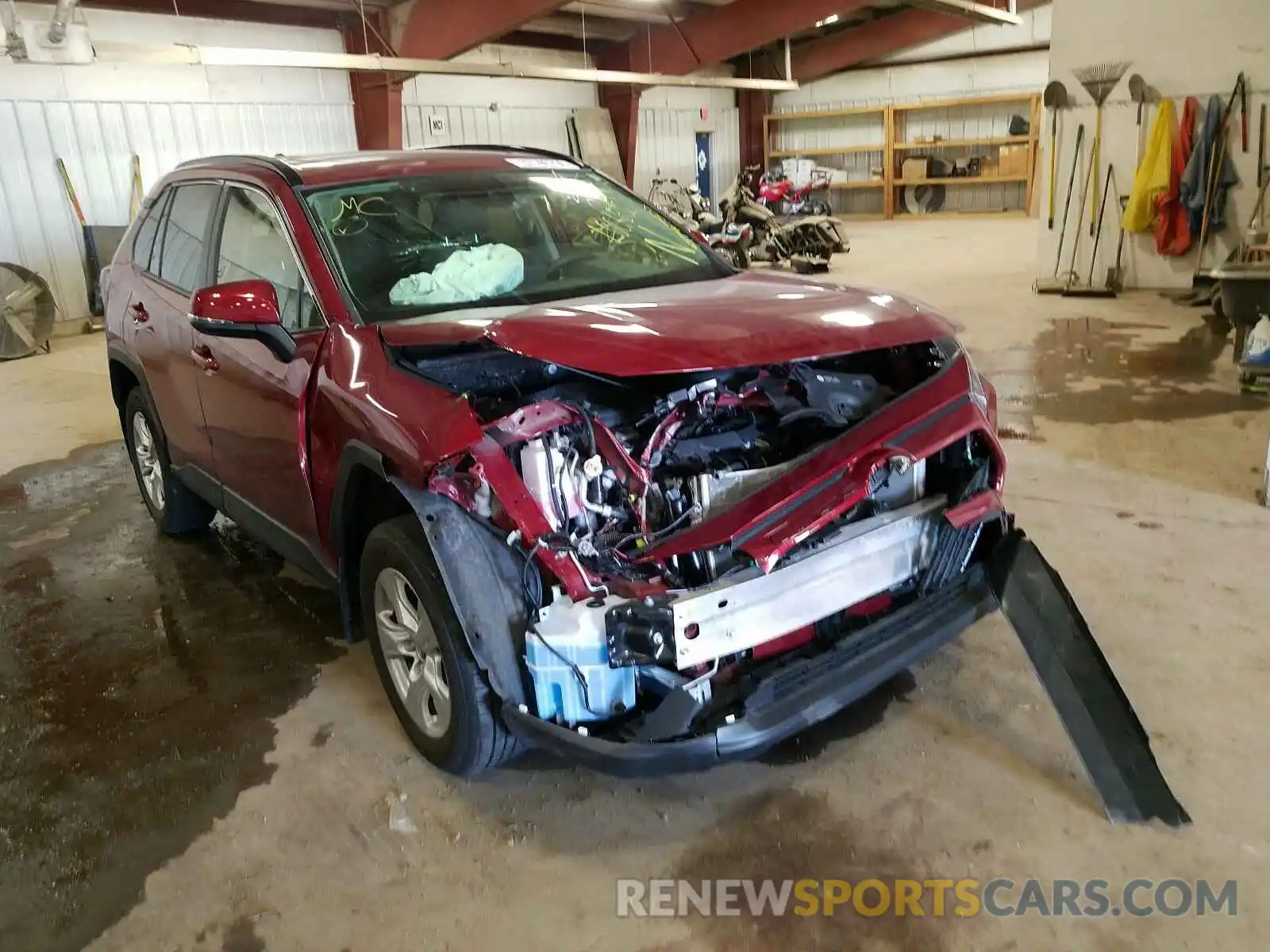 1 Photograph of a damaged car JTMP1RFV4KD038121 TOYOTA RAV4 2019