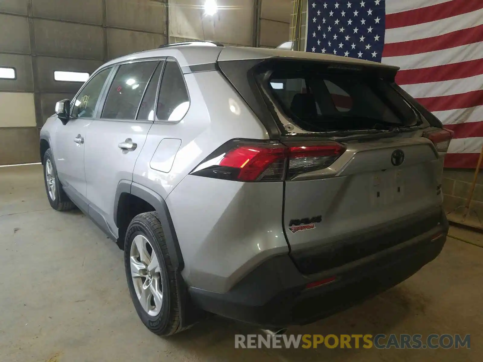 3 Photograph of a damaged car JTMP1RFV4KD039379 TOYOTA RAV4 2019