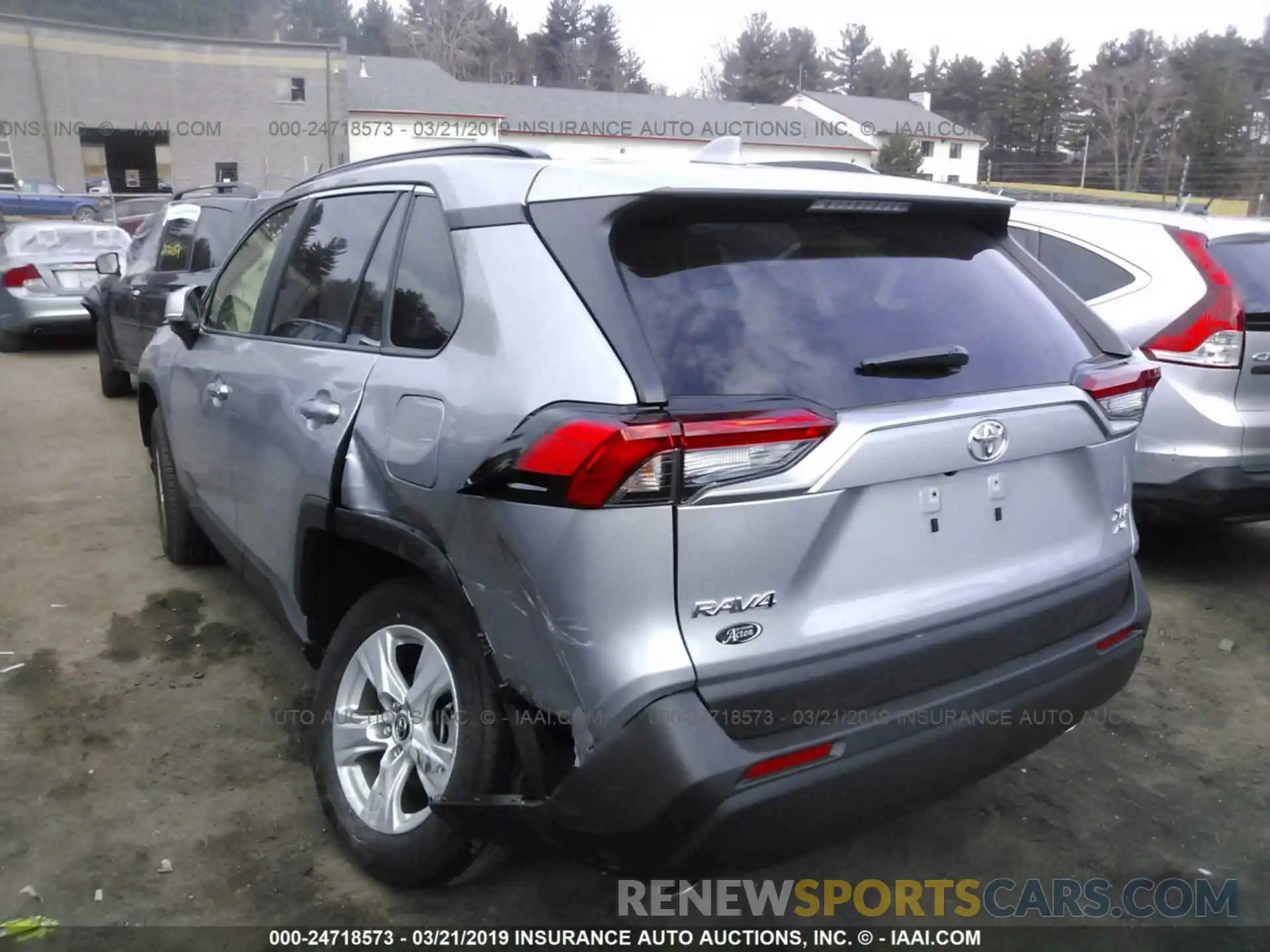 3 Photograph of a damaged car JTMP1RFV4KD500483 TOYOTA RAV4 2019