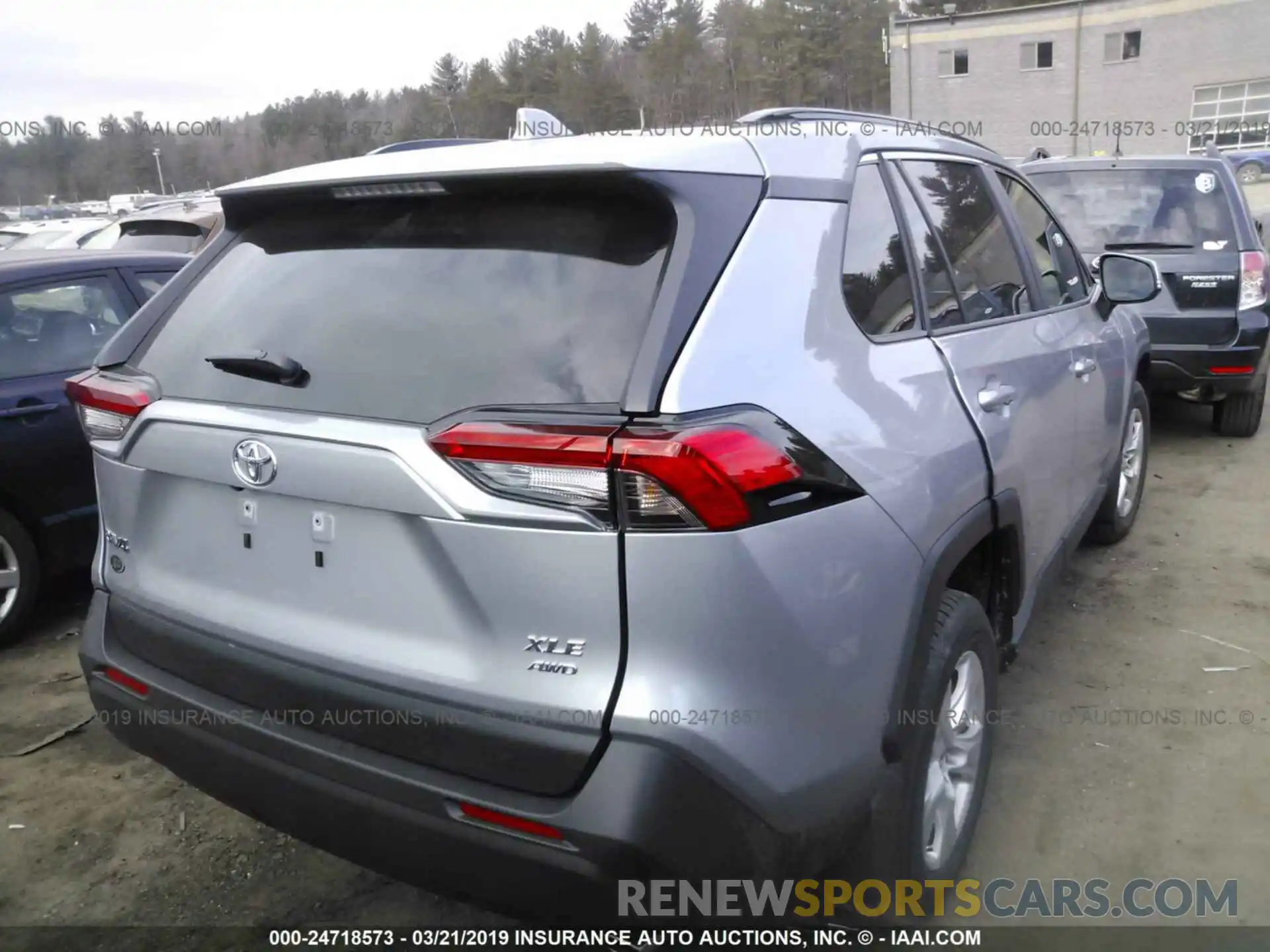 4 Photograph of a damaged car JTMP1RFV4KD500483 TOYOTA RAV4 2019