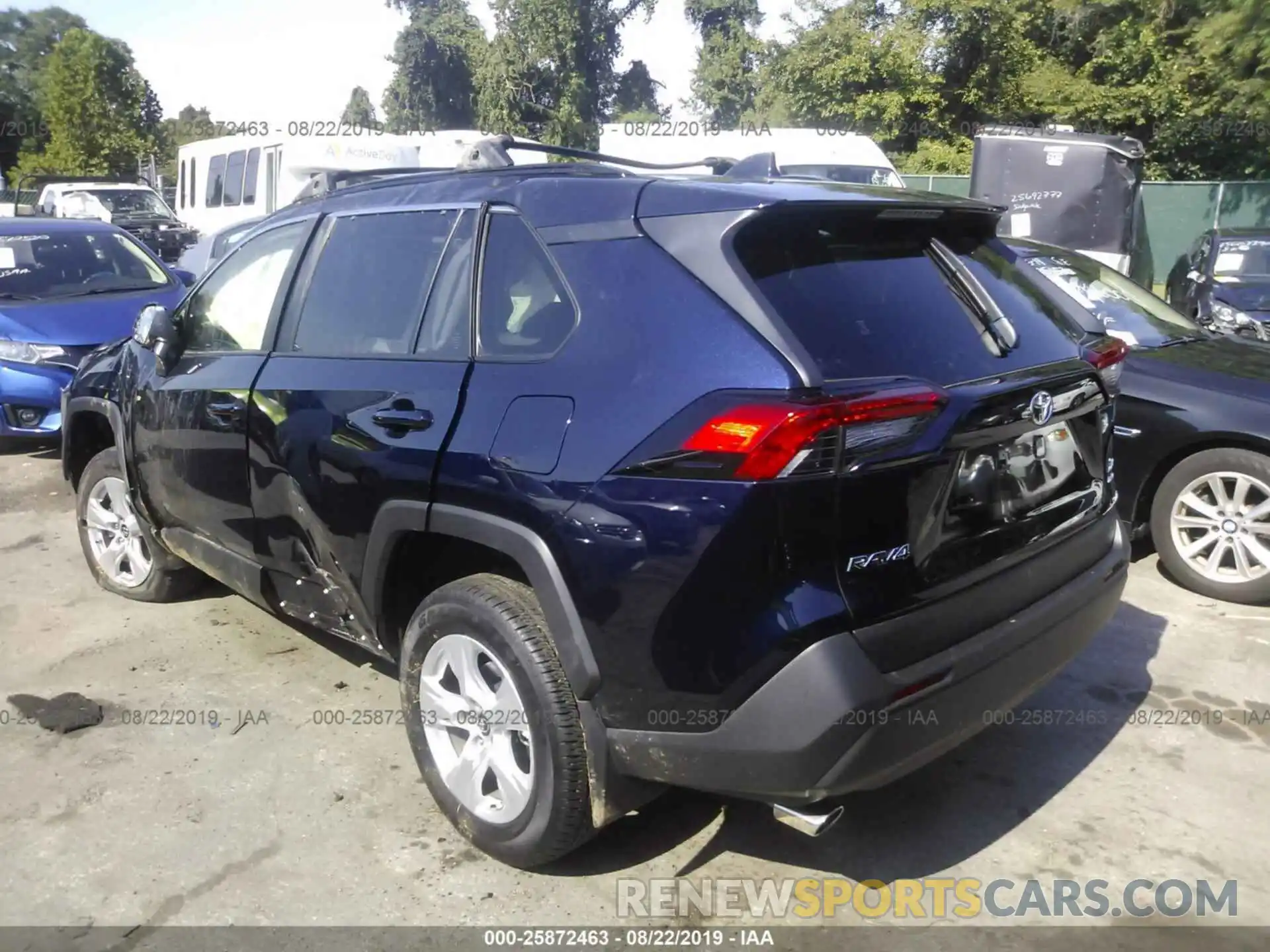 3 Фотография поврежденного автомобиля JTMP1RFV4KD502783 TOYOTA RAV4 2019