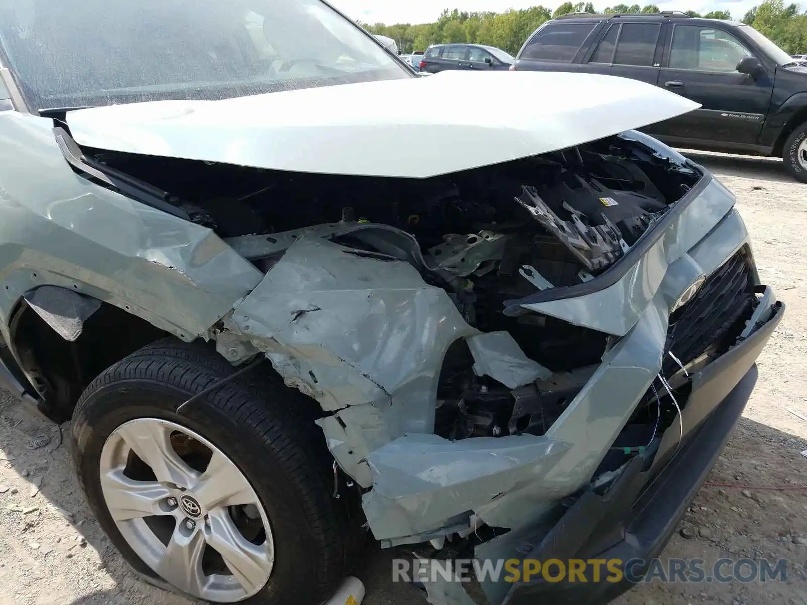 9 Photograph of a damaged car JTMP1RFV4KD506297 TOYOTA RAV4 2019