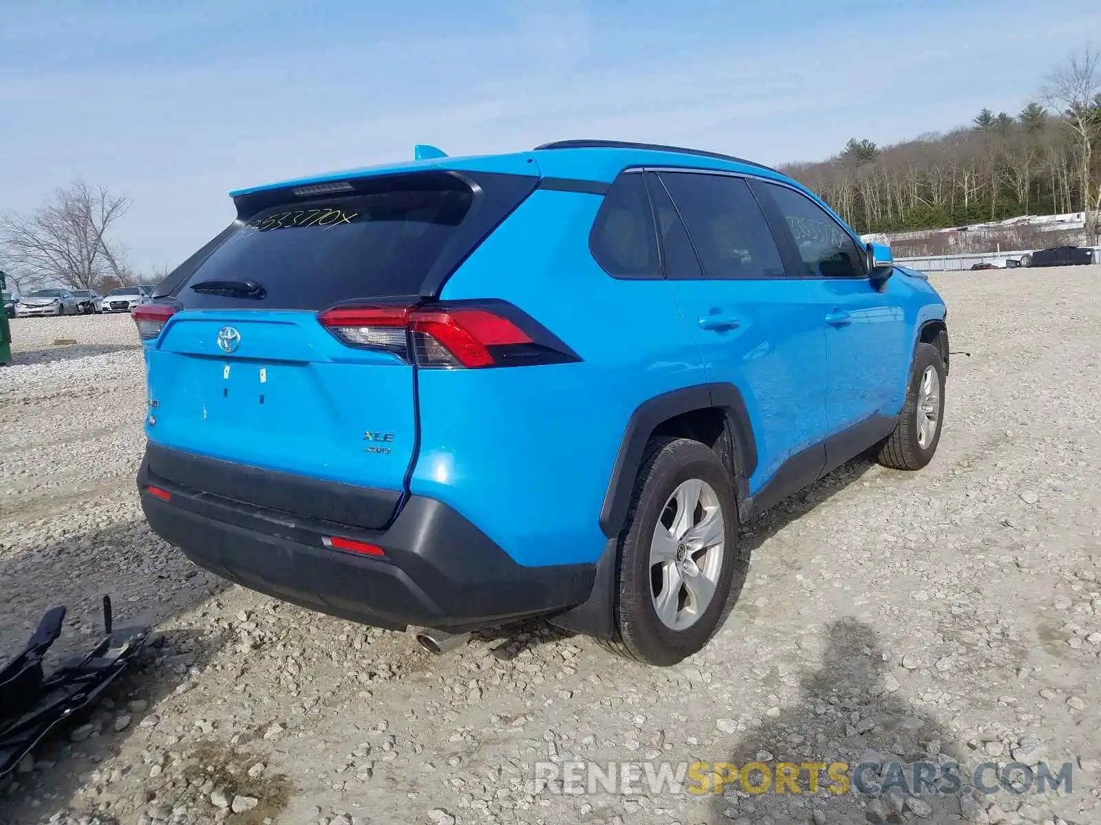 4 Photograph of a damaged car JTMP1RFV4KD509443 TOYOTA RAV4 2019