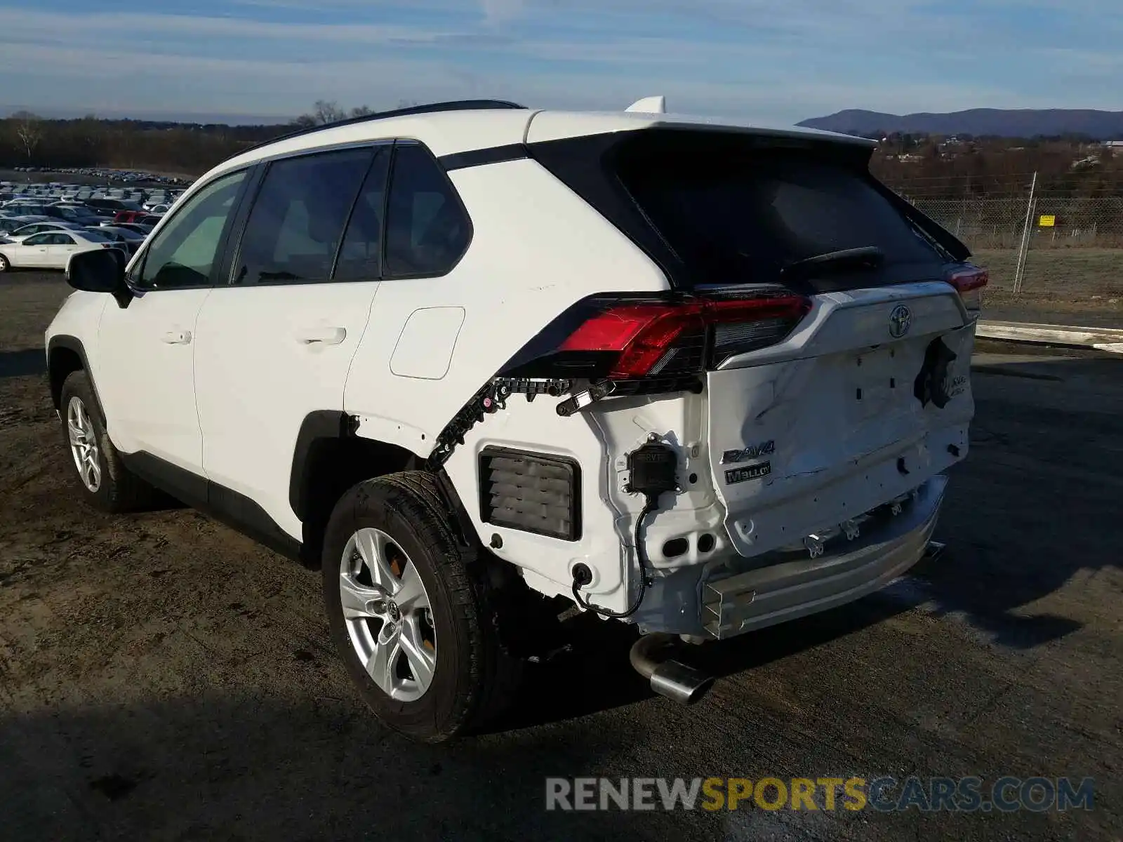 3 Photograph of a damaged car JTMP1RFV4KD514674 TOYOTA RAV4 2019