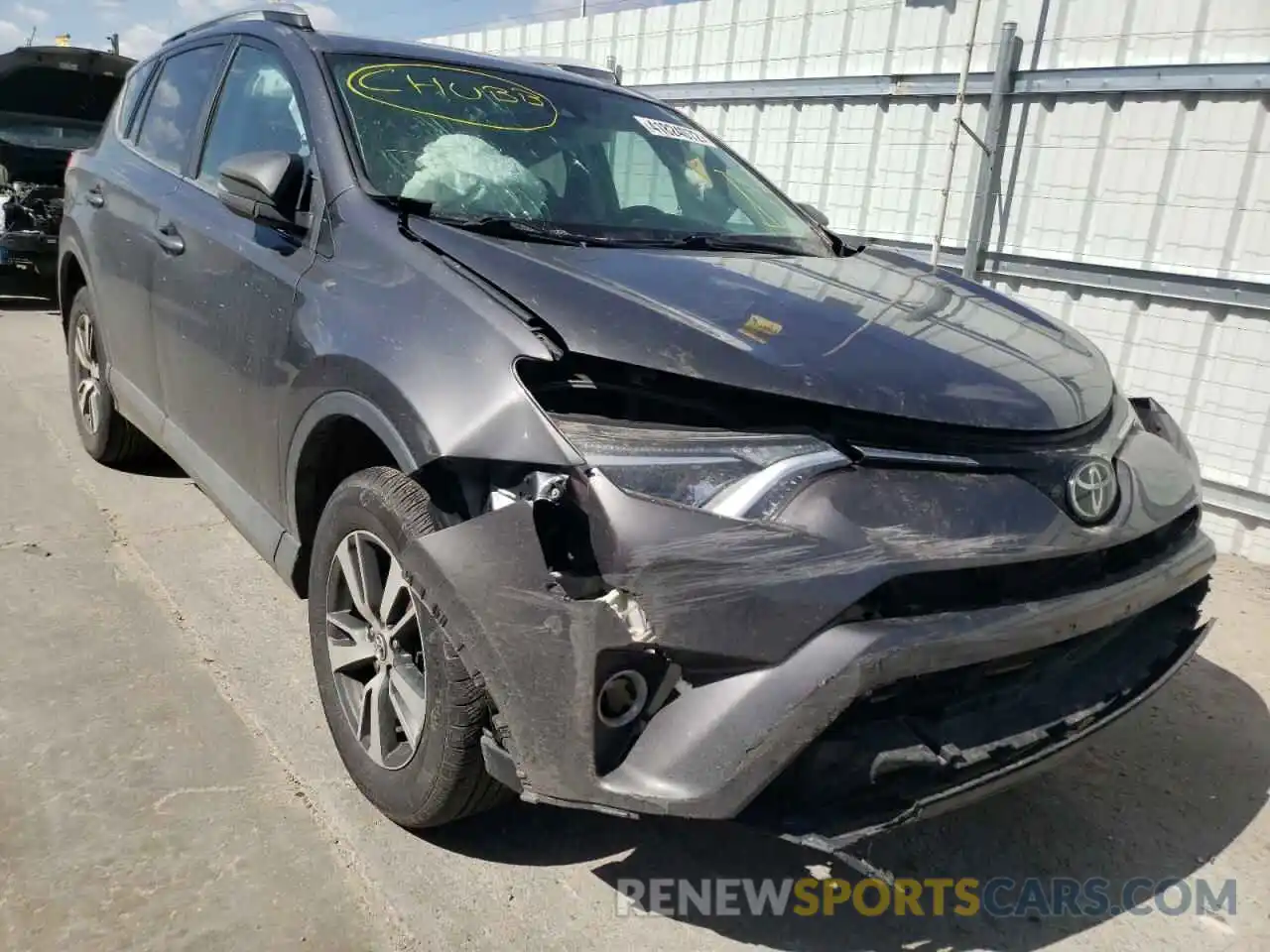 1 Photograph of a damaged car JTMP1RFV4KD517896 TOYOTA RAV4 2019