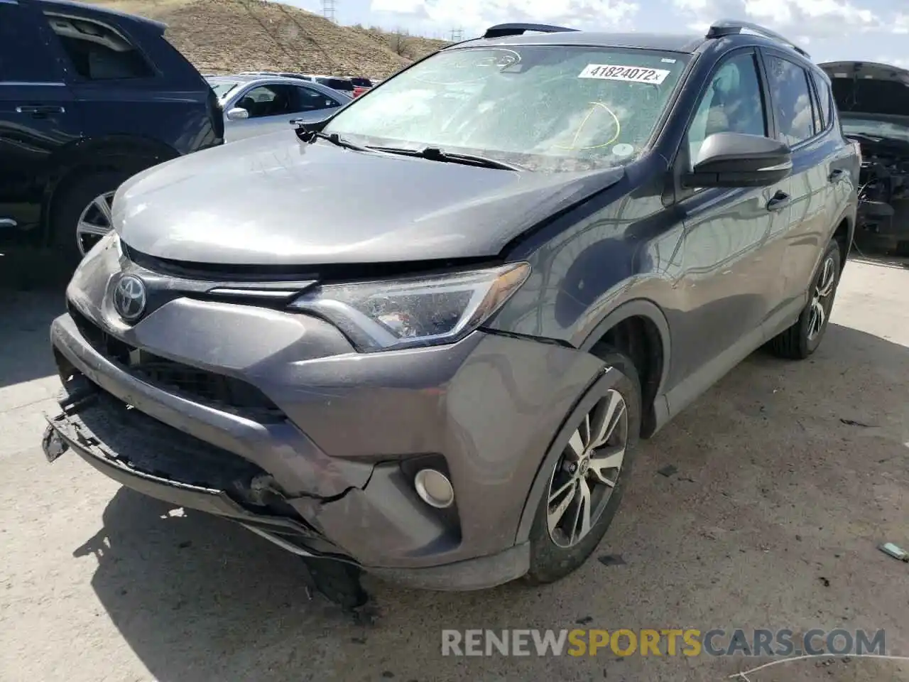 2 Photograph of a damaged car JTMP1RFV4KD517896 TOYOTA RAV4 2019