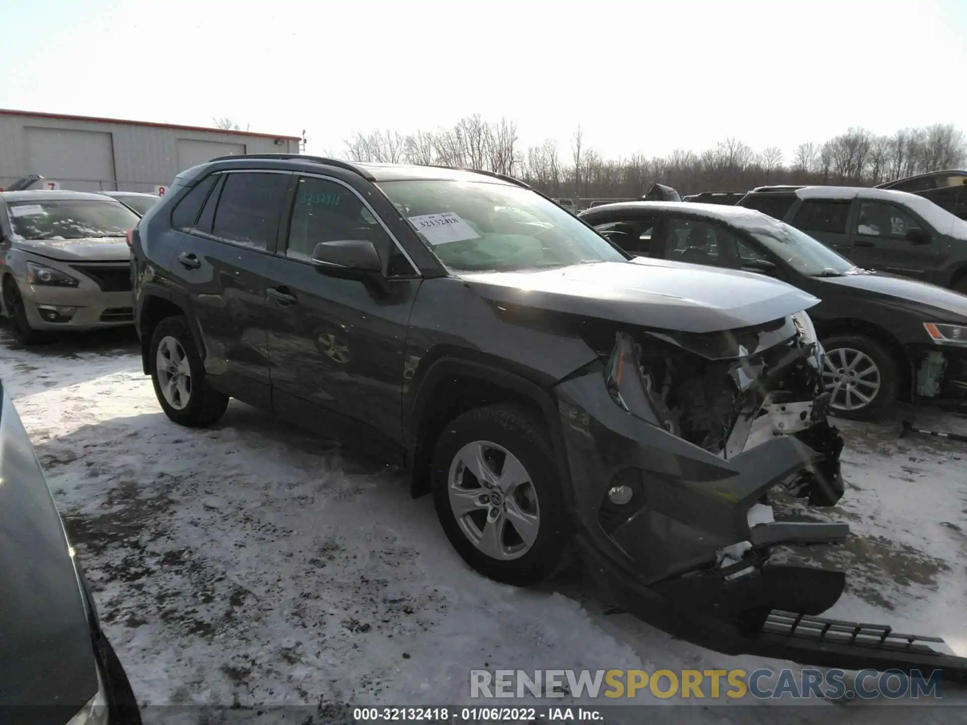 1 Photograph of a damaged car JTMP1RFV4KD519812 TOYOTA RAV4 2019