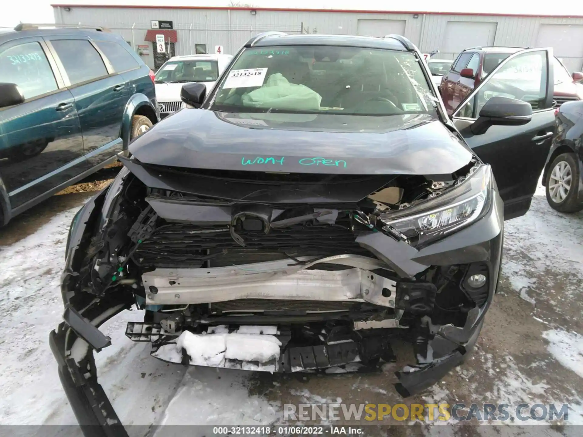 10 Photograph of a damaged car JTMP1RFV4KD519812 TOYOTA RAV4 2019