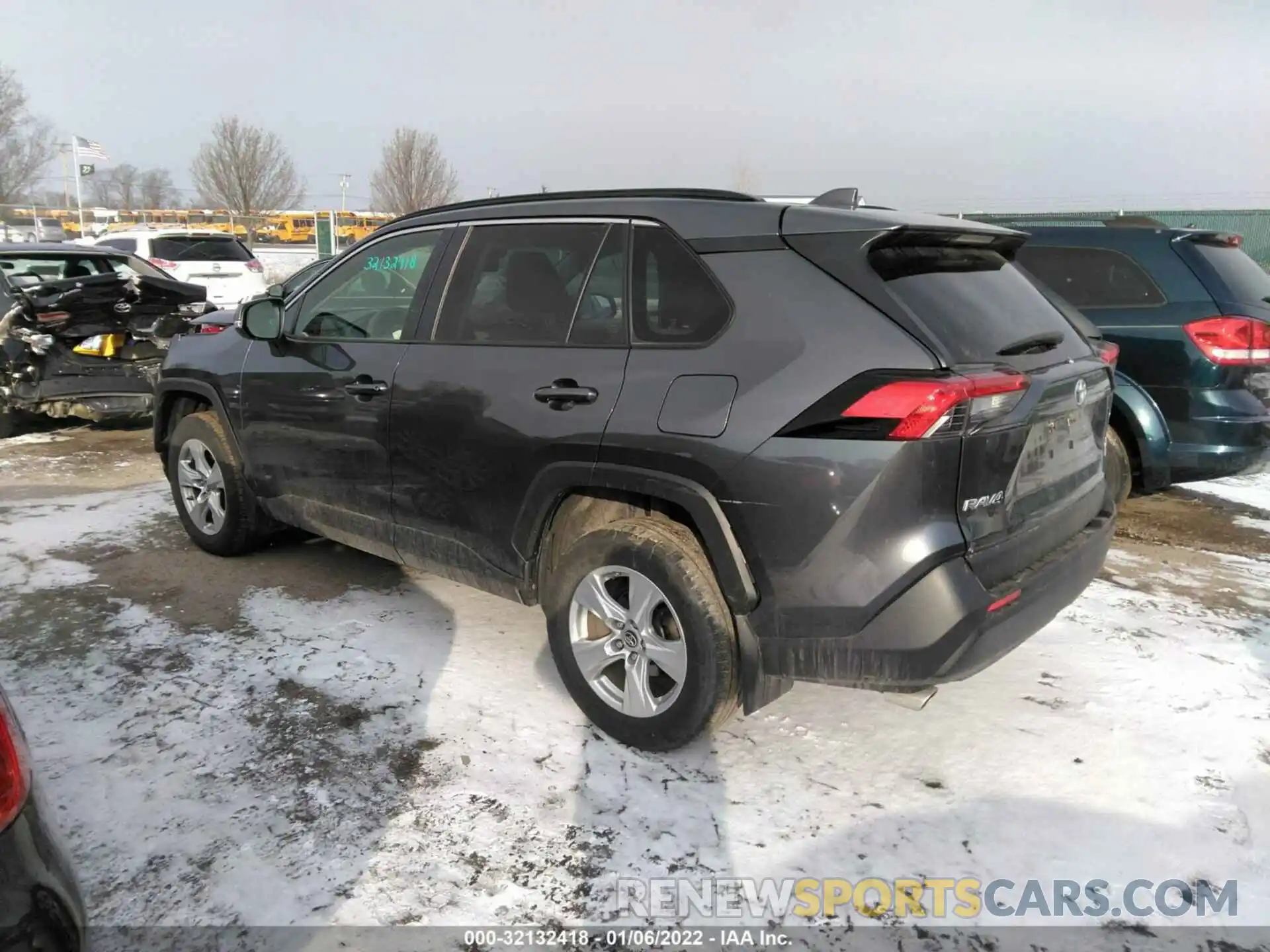 3 Photograph of a damaged car JTMP1RFV4KD519812 TOYOTA RAV4 2019