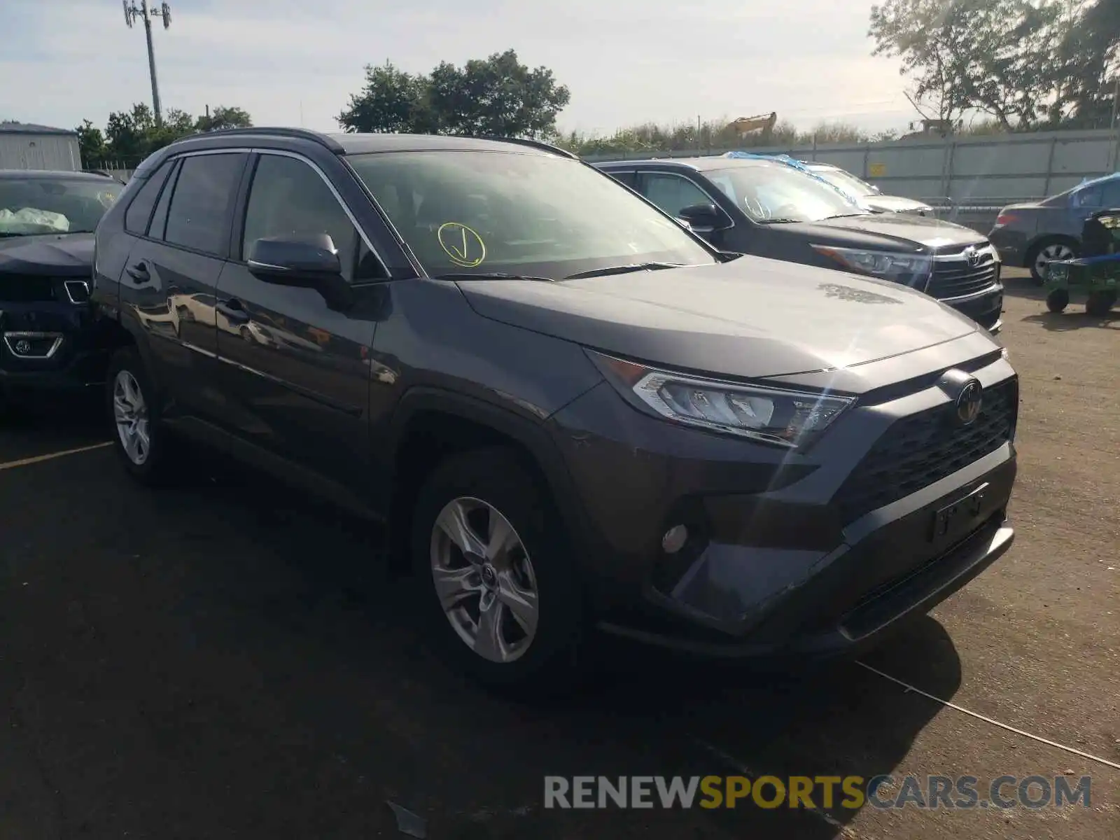 1 Photograph of a damaged car JTMP1RFV4KD523861 TOYOTA RAV4 2019