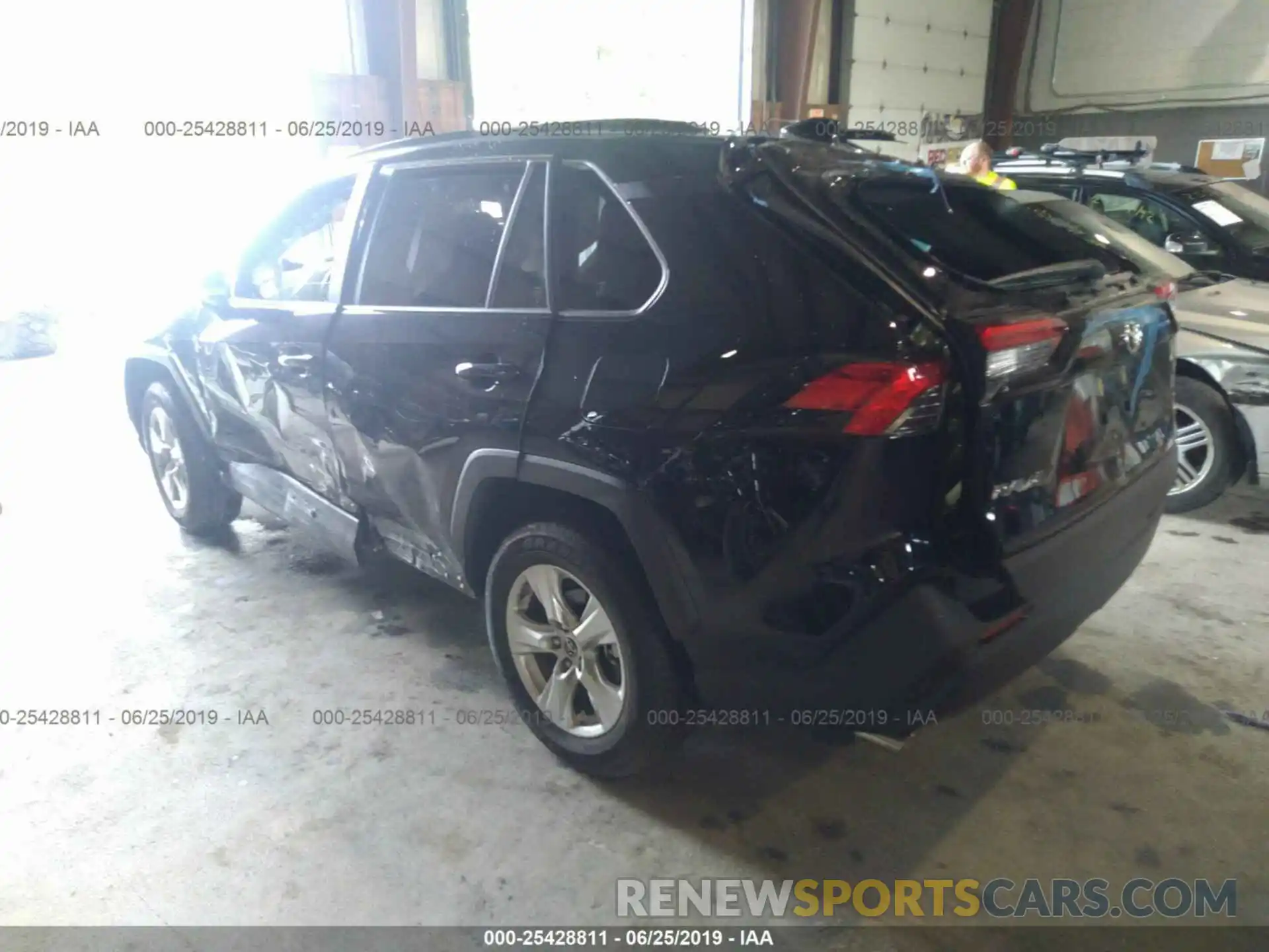 3 Photograph of a damaged car JTMP1RFV4KJ001698 TOYOTA RAV4 2019