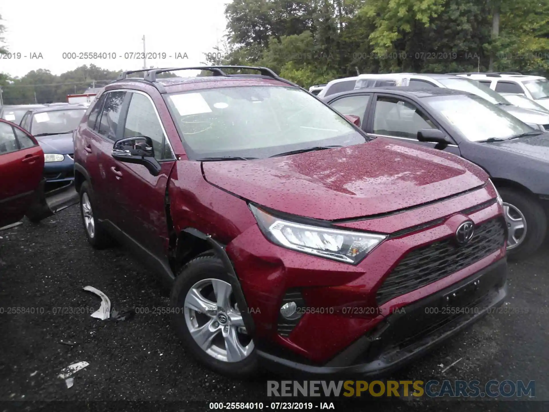 1 Photograph of a damaged car JTMP1RFV4KJ009428 TOYOTA RAV4 2019